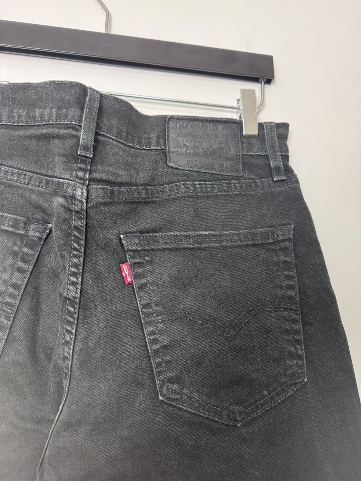 Levi's Levi’s 512 Black Slim Tapered Jeans Size US 30 / EU 46 - 6 Thumbnail