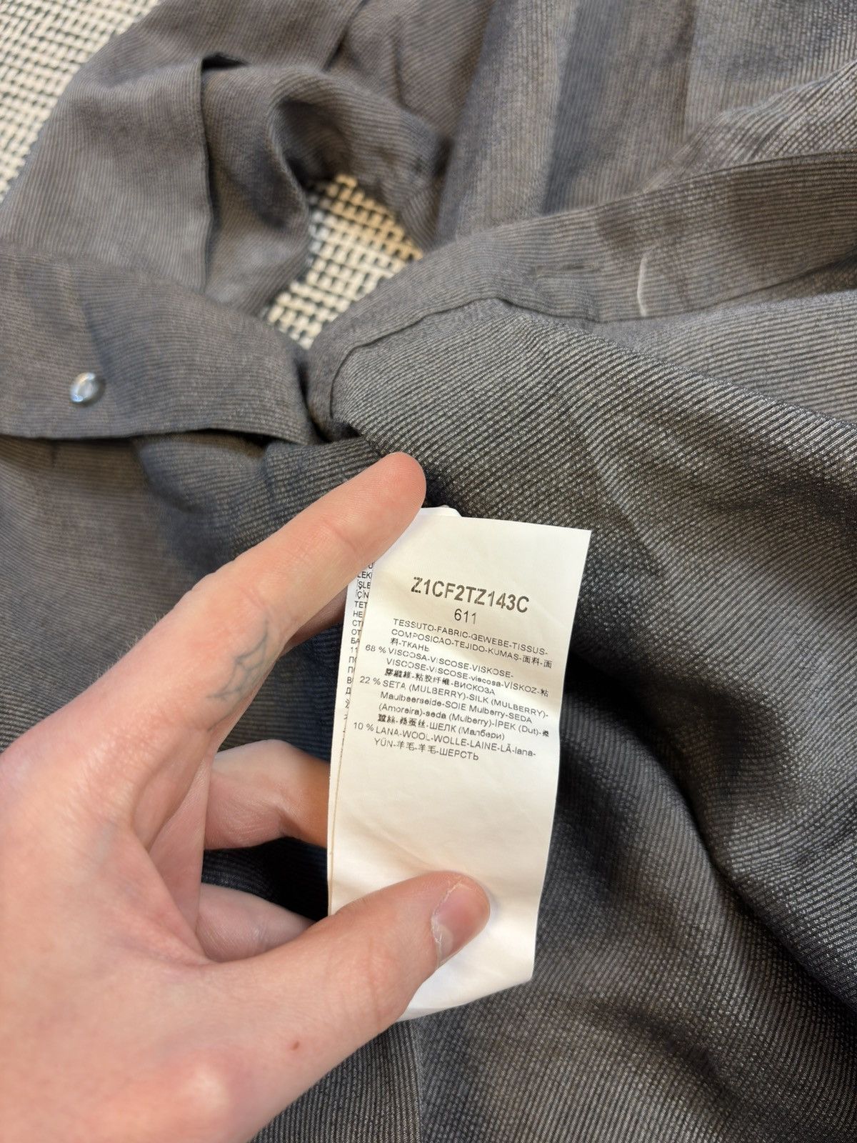 Emporio Armani Emporio Armani vintage silver viscose silk pleated shirt Size US L / EU 52-54 / 3 - 5 Thumbnail