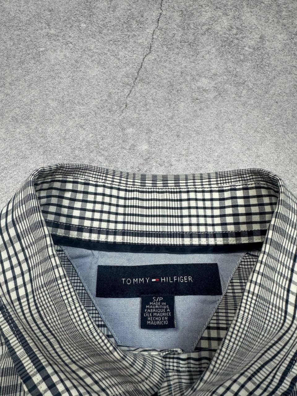 Tommy Hilfiger Vintage Tommy Hilfiger Short Sleeve Shirt, Size S – Size US S / EU 44-46 / 1 - 4 Thumbnail