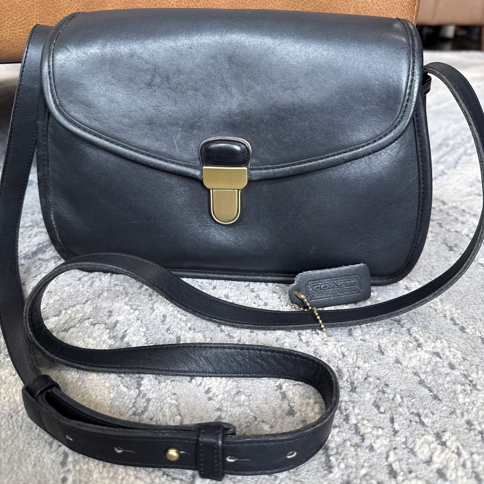 Coach Vintage Black Leather Coach Gilford Brass Touch Lock USA Size ONE SIZE - 1 Thumbnail