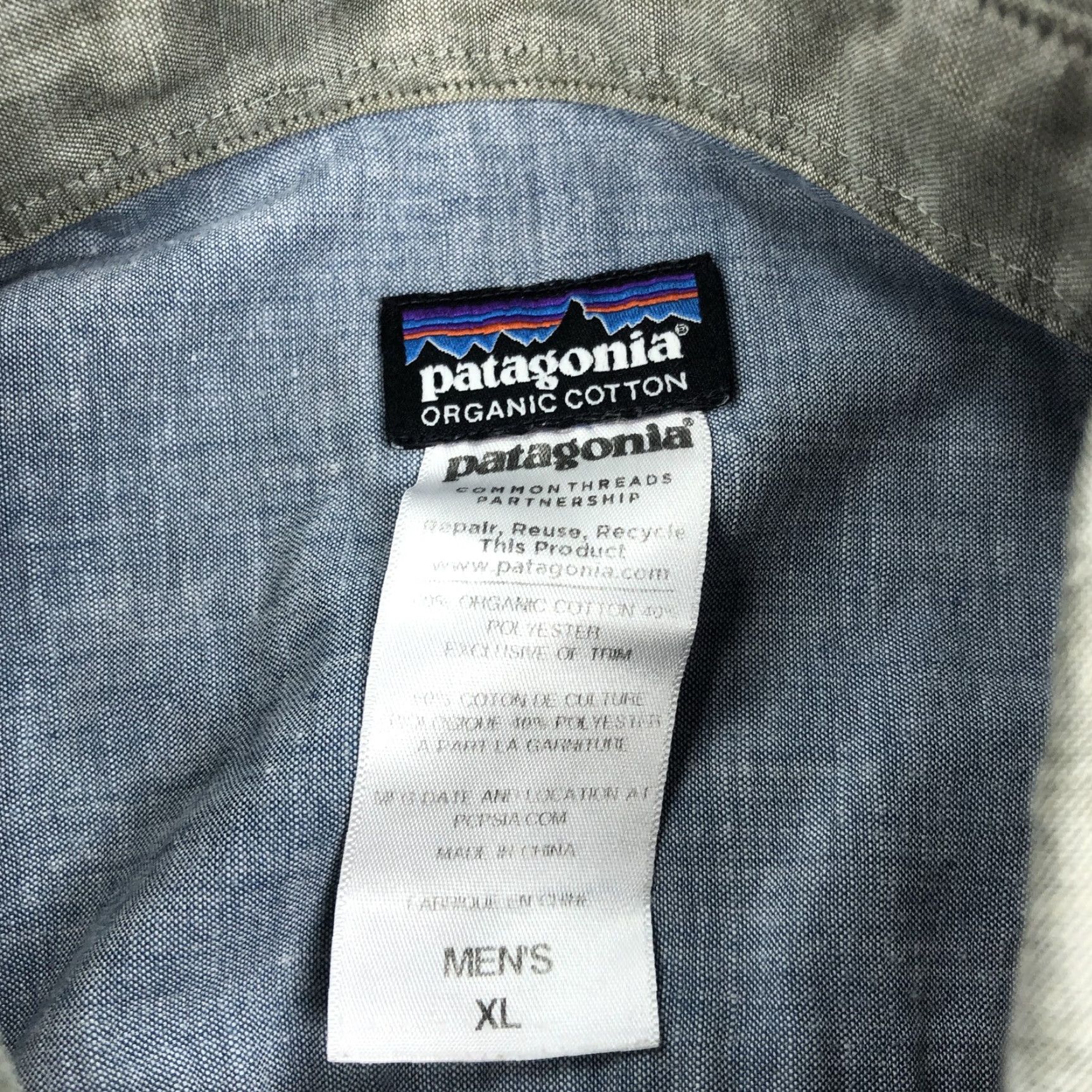 Patagonia Patagonia Shirt Men's XL Olive Green Organic Cotton Blend Chambray Short Sleeve Button-Down Casual Outdoor Modern 90s? Size US XL / EU 56 / 4 - 3 Thumbnail