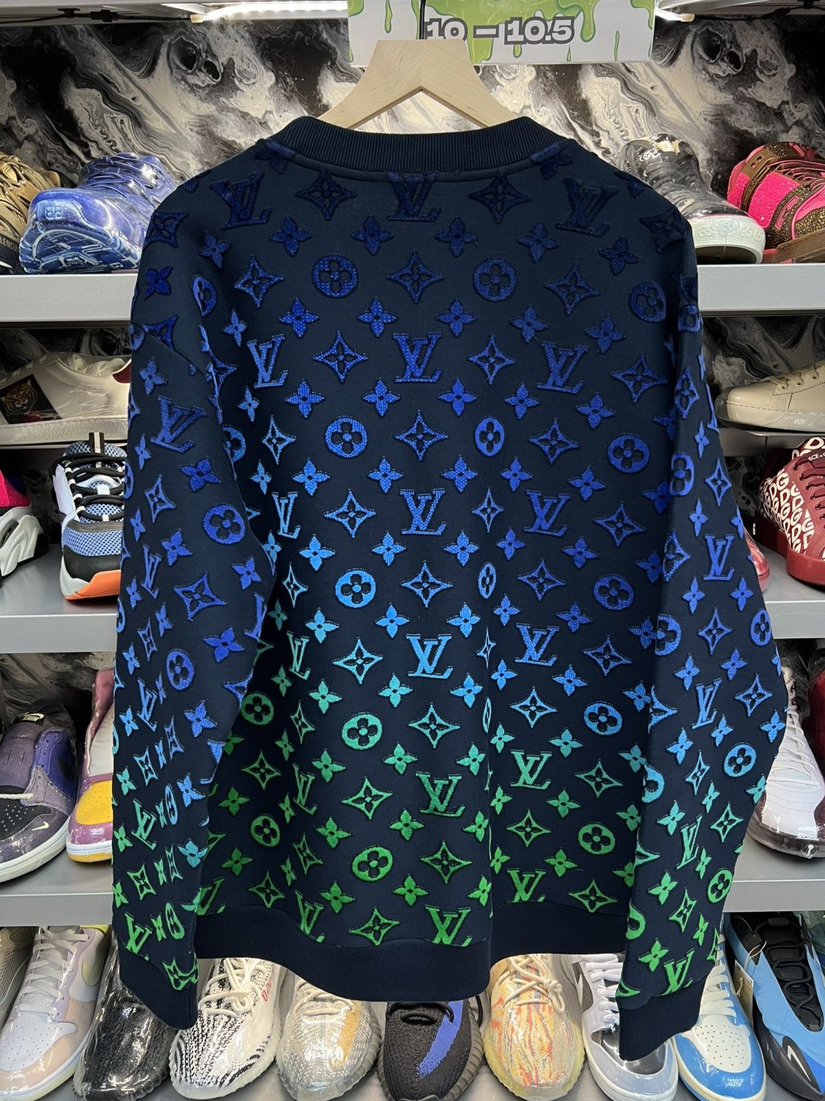 Louis Vuitton Louis Vuitton Multicolor Gradient Crewneck Size US XL / EU 56 / 4 - 2 Thumbnail