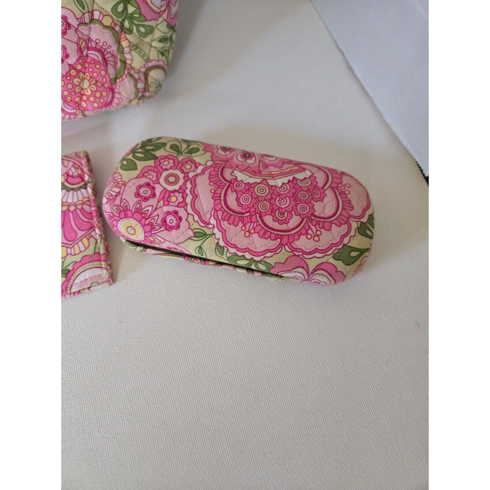Vera Bradley 4 Pc Vera Bradley Pink Floral Bag W/ Makeup Bag Glasses Case Size ONE SIZE - 4 Thumbnail