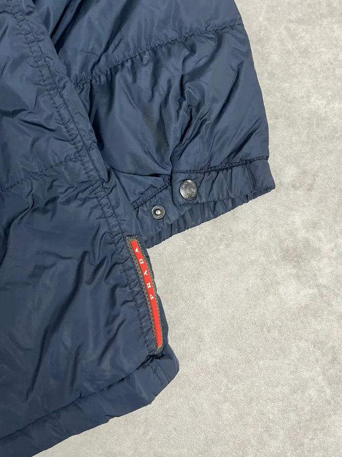 Prada AW2006 Prada Navy Fur Collar Heavy Puffer Jacket Size US L / EU 52-54 / 3 - 10 Thumbnail