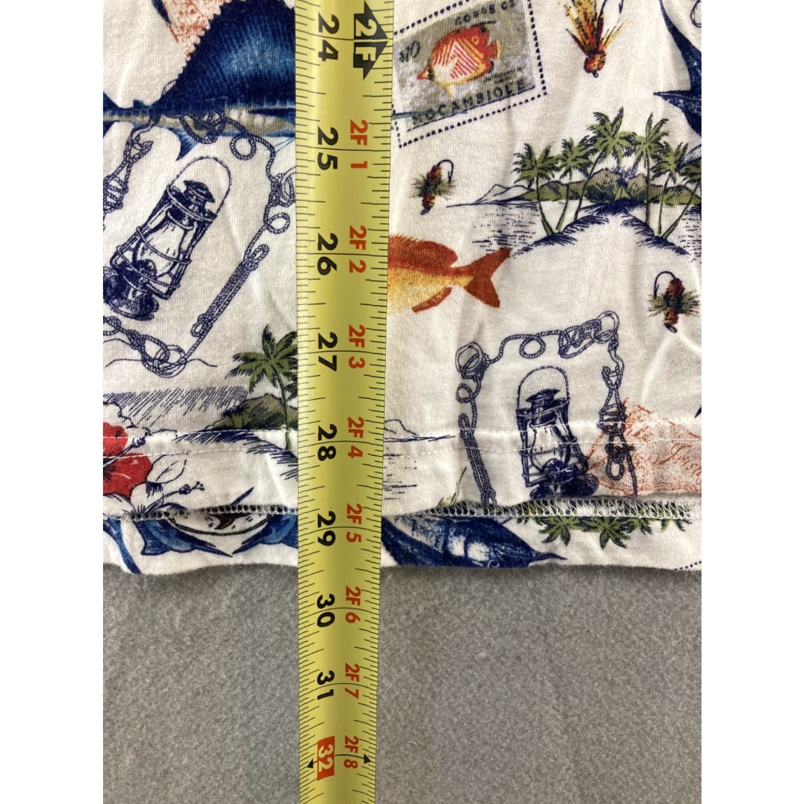 Vintage Munsingwear Polo Shirt Men XL White Casual Short Sleeve Graphic Print 90s Fish Beach Lighthouse Size US XL / EU 56 / 4 - 5 Thumbnail