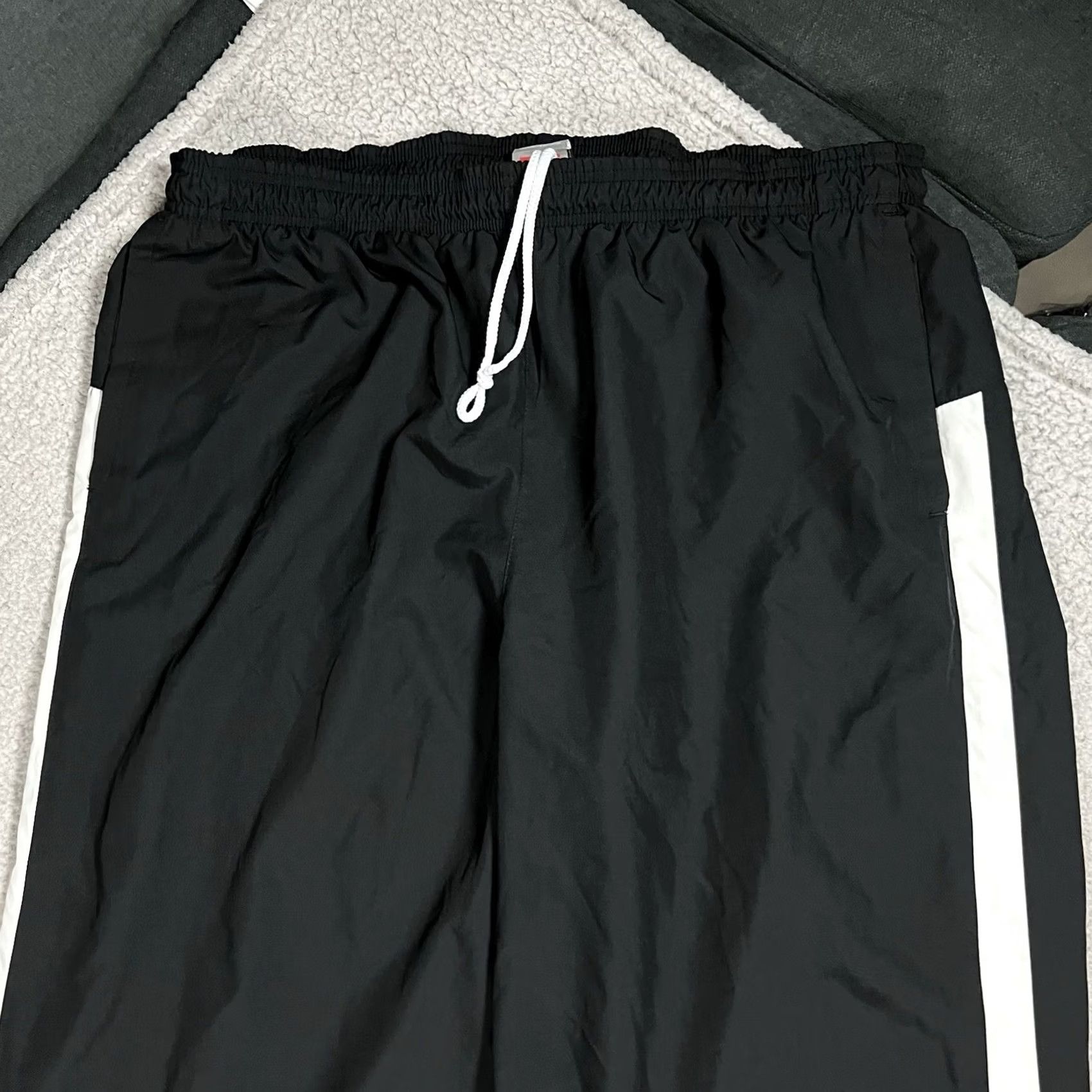 Nike Nike Pants Mens 2XL Black Track Pants Wide Baggy 90s Vintage Stripe Zip Ankle Size US 39 - 6 Thumbnail