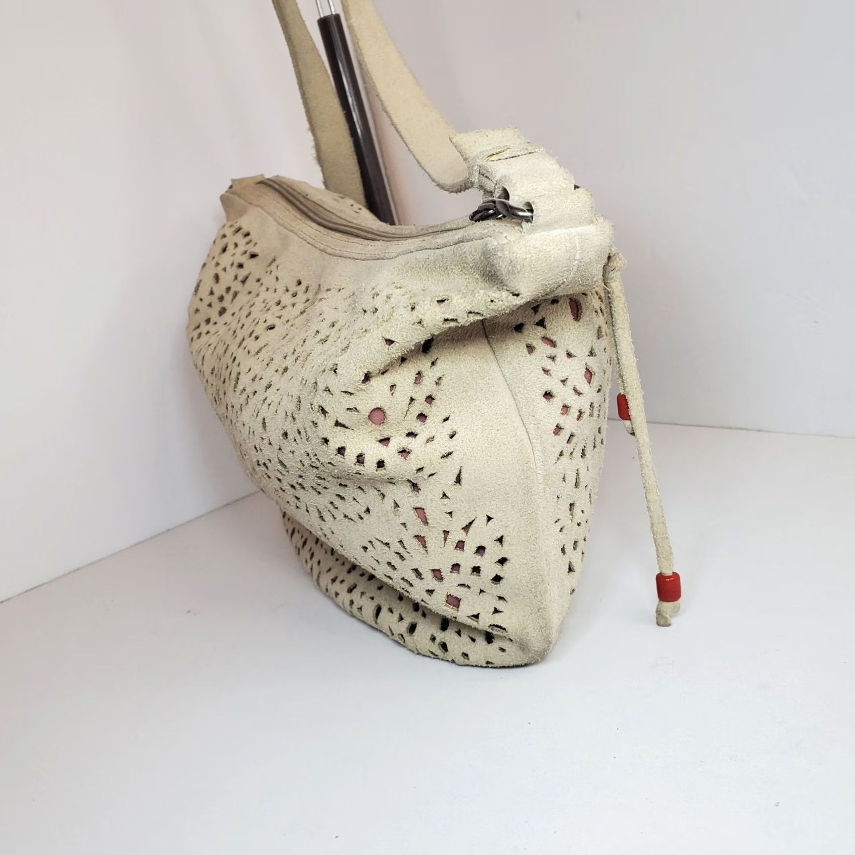 Vintage American Eagle Suede Shoulder Bag Beige Cutout Sloulchy Hippie Boho Summer Size ONE SIZE - 4 Thumbnail