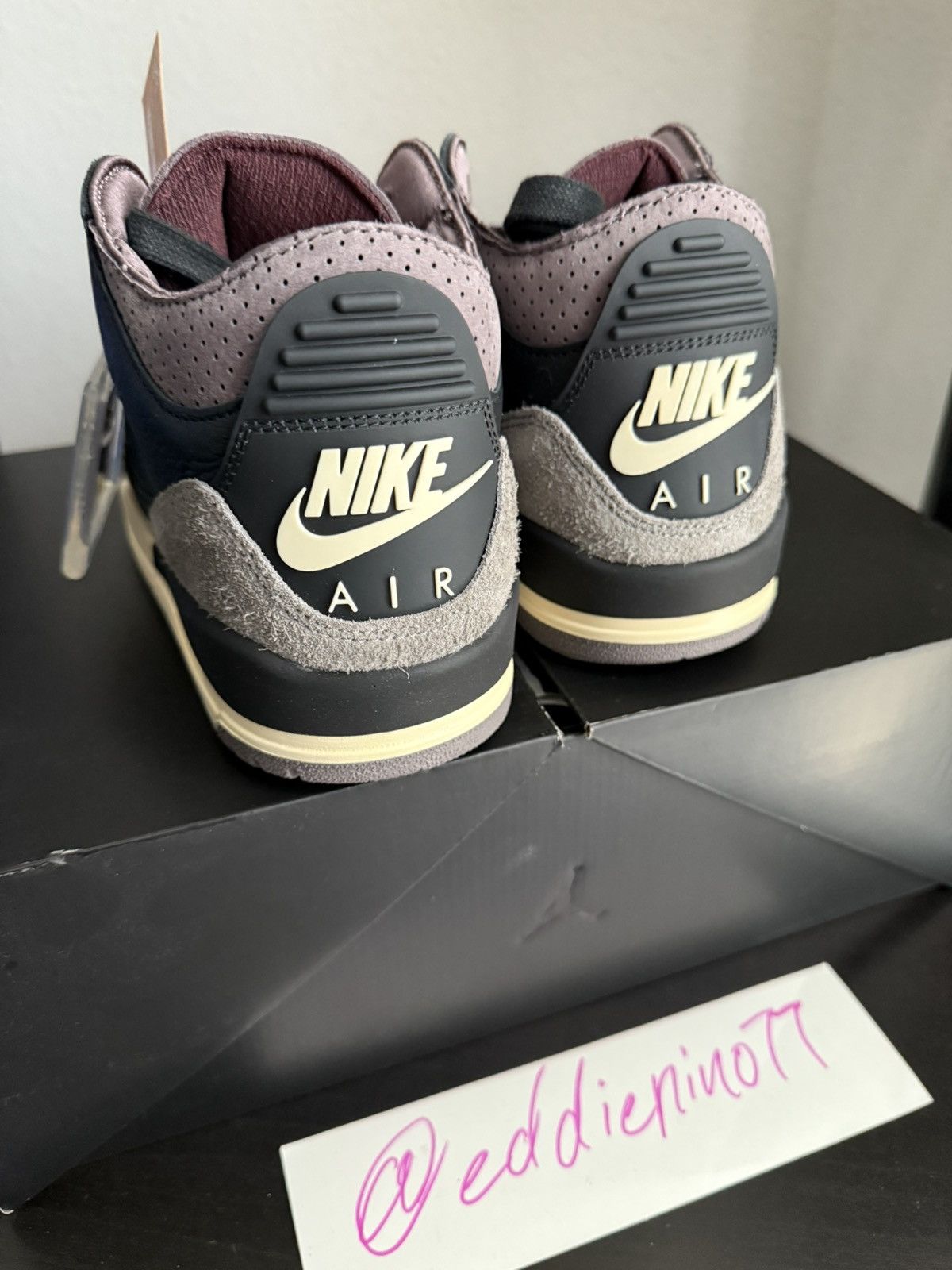 A Ma Maniere × Jordan Brand Air Jordan Retro 3 OG SP “A Ma Maniere” Size US 8.5 / EU 41-42 - 8 Thumbnail