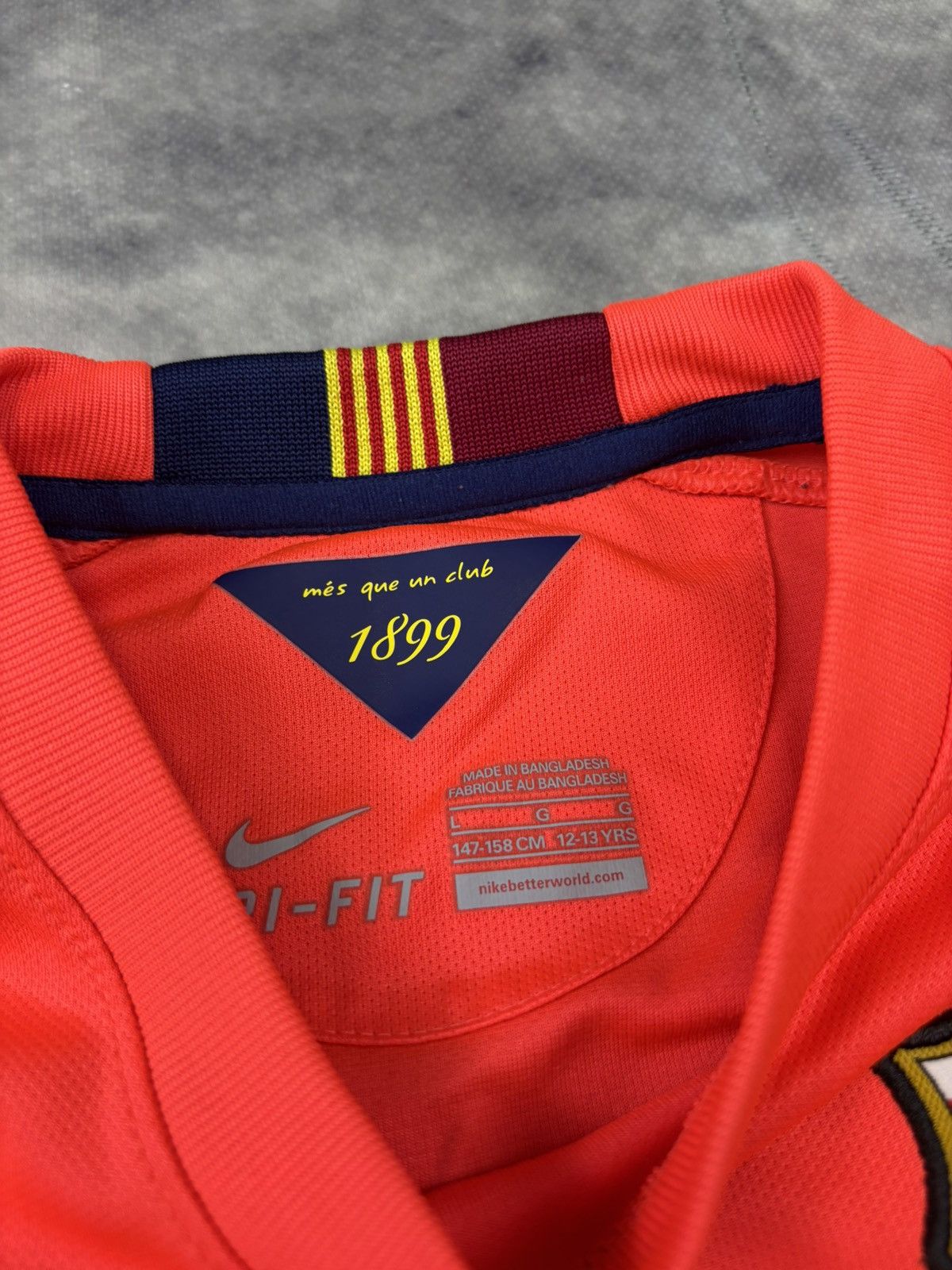 Nike × Vintage Barcelona 2014 youth t shirt blokecore nike y2k Streetwear Size US XXS / EU 40 - 3 Thumbnail