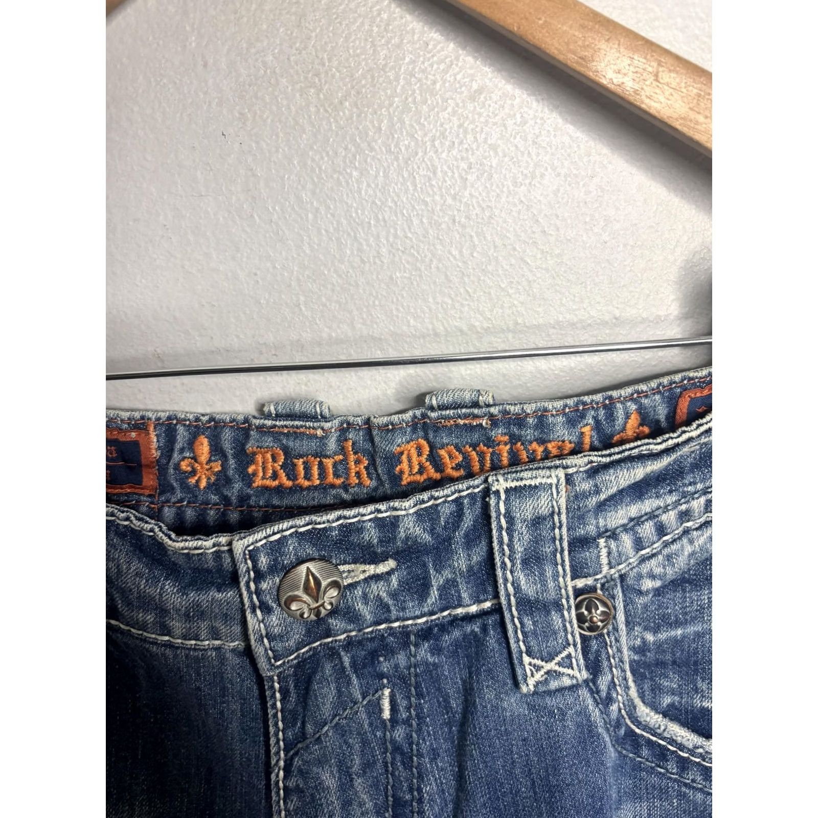 Vintage VINTAGE Rock Revival Barnet Straight Jeans Mens 38 Blue Distressed Pockets Fluer-de-lis Embroidered Back Size US 38 / EU 54 - 6 Thumbnail