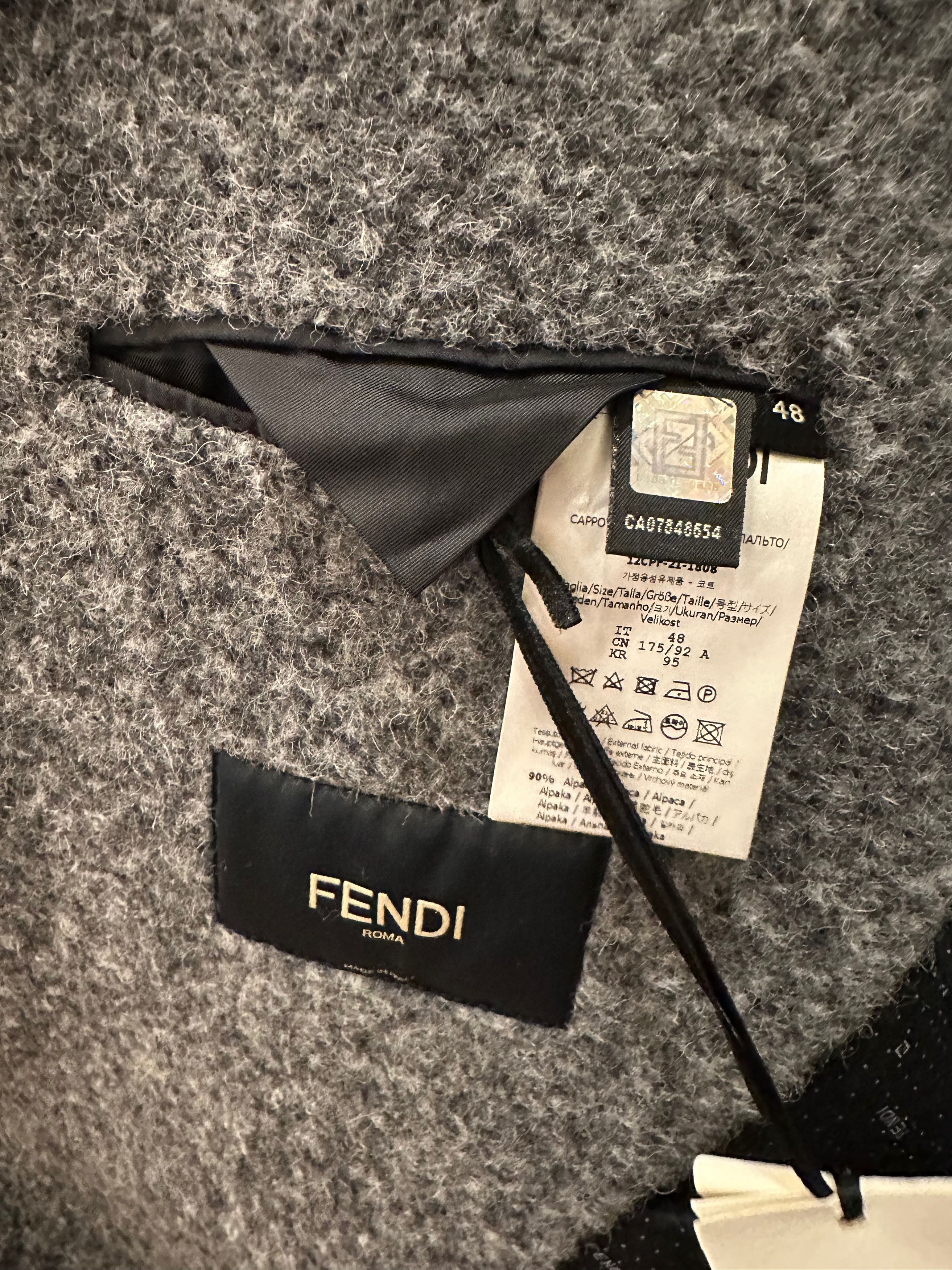 Fendi Cappotto Alpaca Double Breasted Size US M / EU 48-50 / 2 - 4 Thumbnail