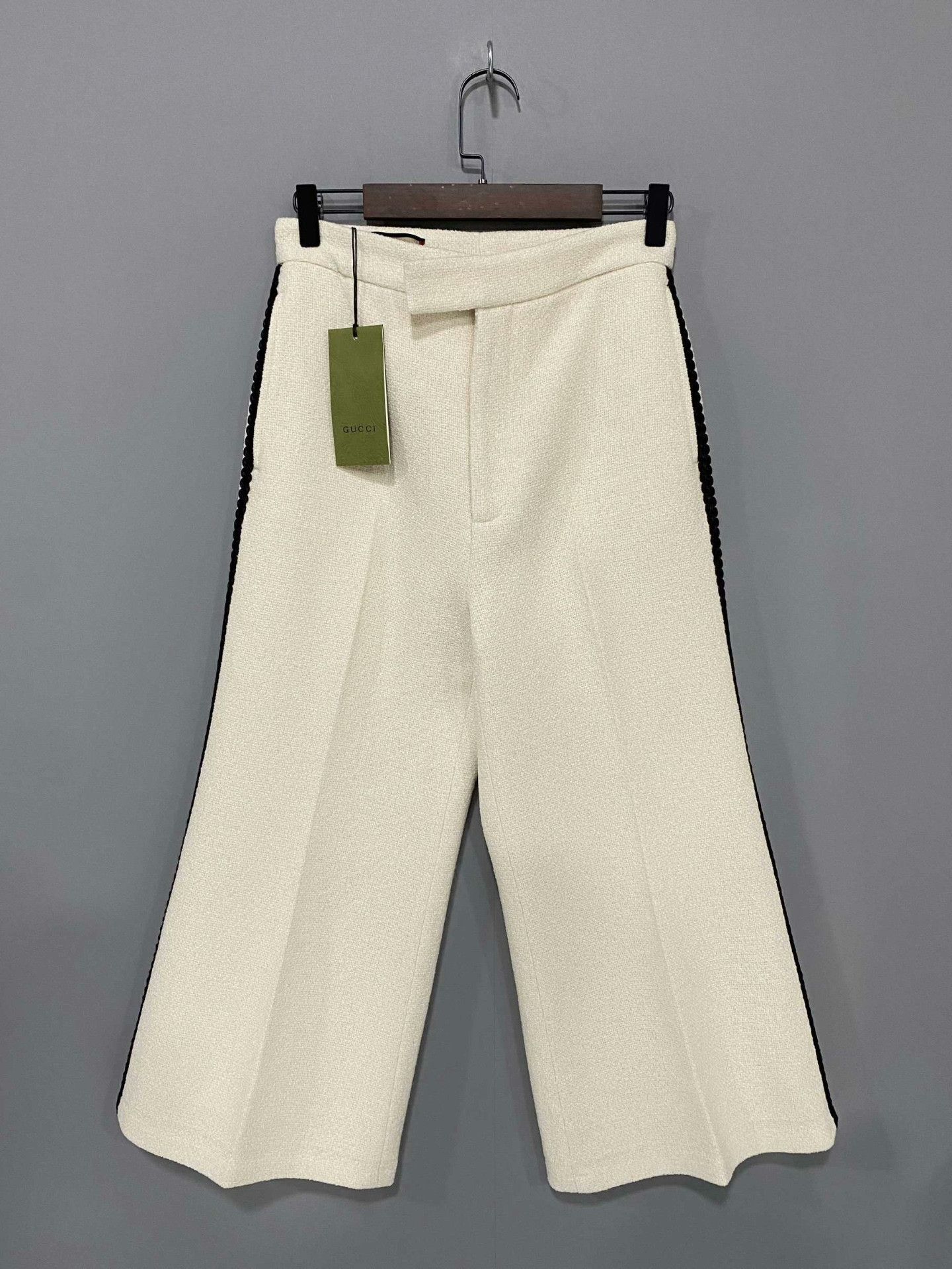 Gucci Gucci Oversized Pants 38 Women Size 38" / US 16 / IT 52 - 1 Thumbnail