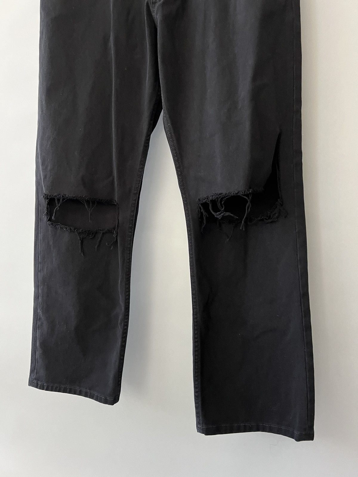 Balenciaga Balenciaga Destroyed Skater Jeans Size US 30 / EU 46 - 2 Thumbnail