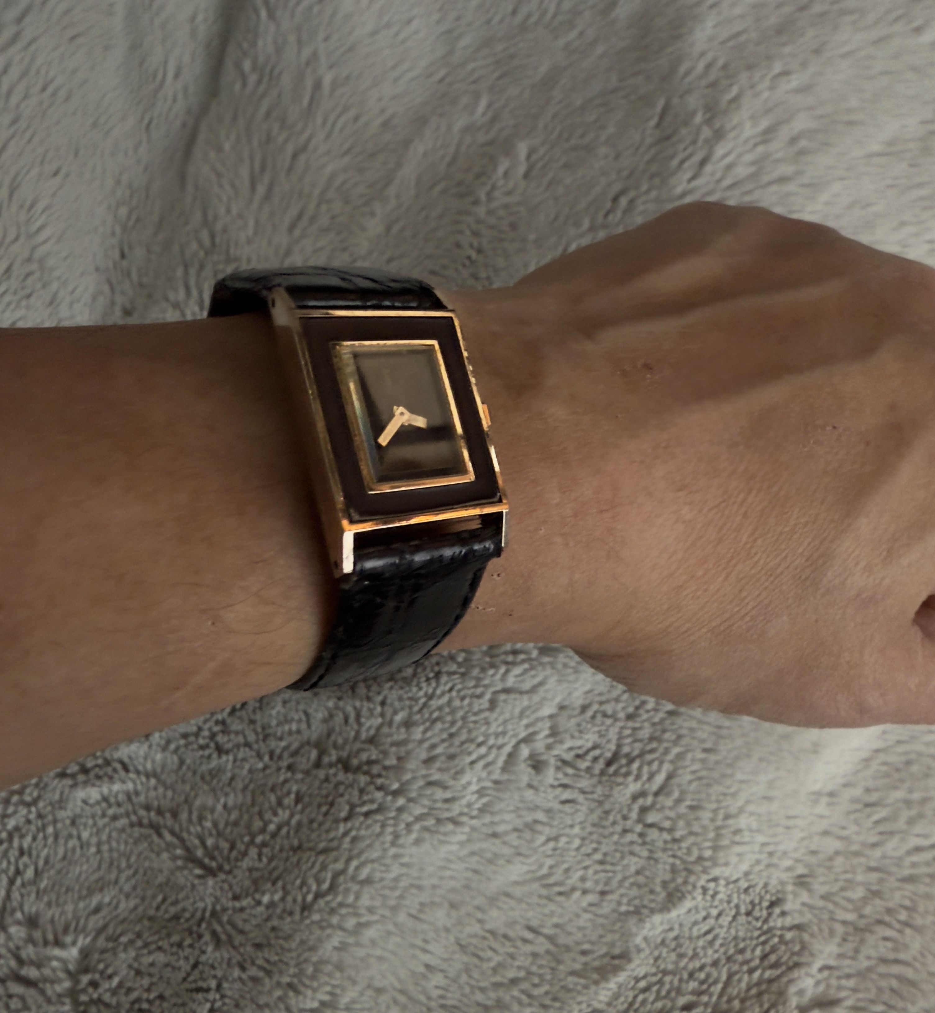 Yves Saint Laurent Vintage Yves Saint Laurent Tank Watch Ref: 4-676149 Size ONE SIZE - 8 Thumbnail