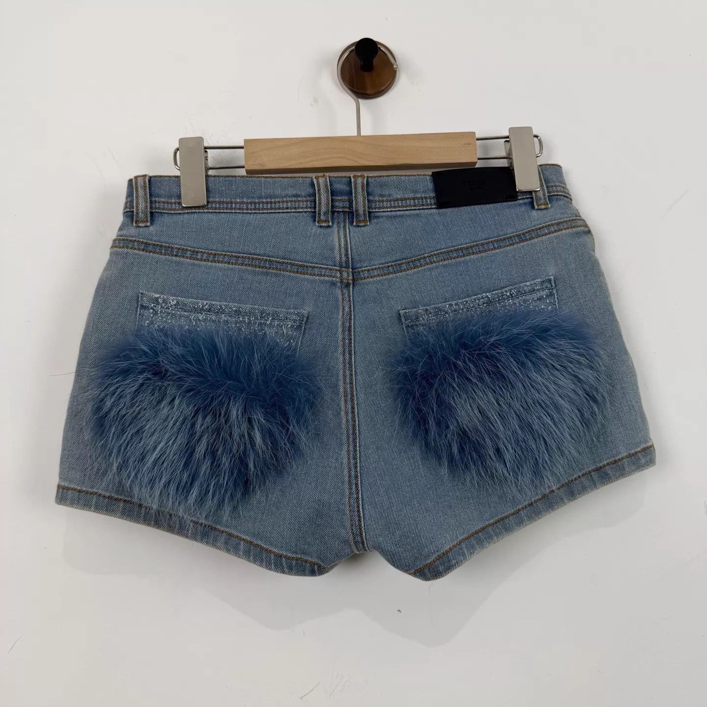 Fendi Fendi Pom Pom Denim Shorts 40 99 New Size 27" / US 4 / IT 40 - 2 Thumbnail