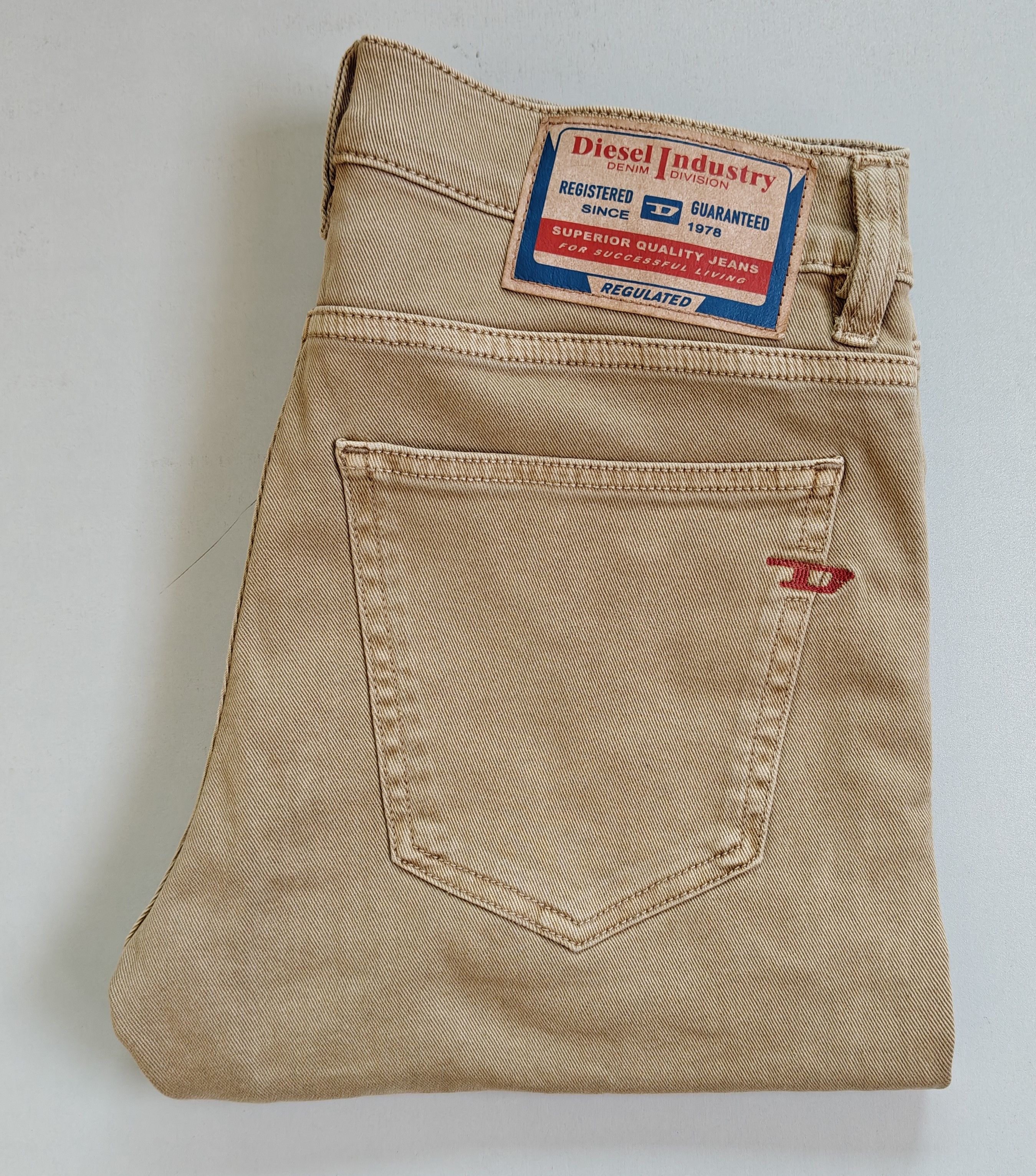 Diesel Diesel 2019 D STRUKT 0QWTY Men's Jeans Free Shipping T/ 9542 Size US 29 - 1 Thumbnail