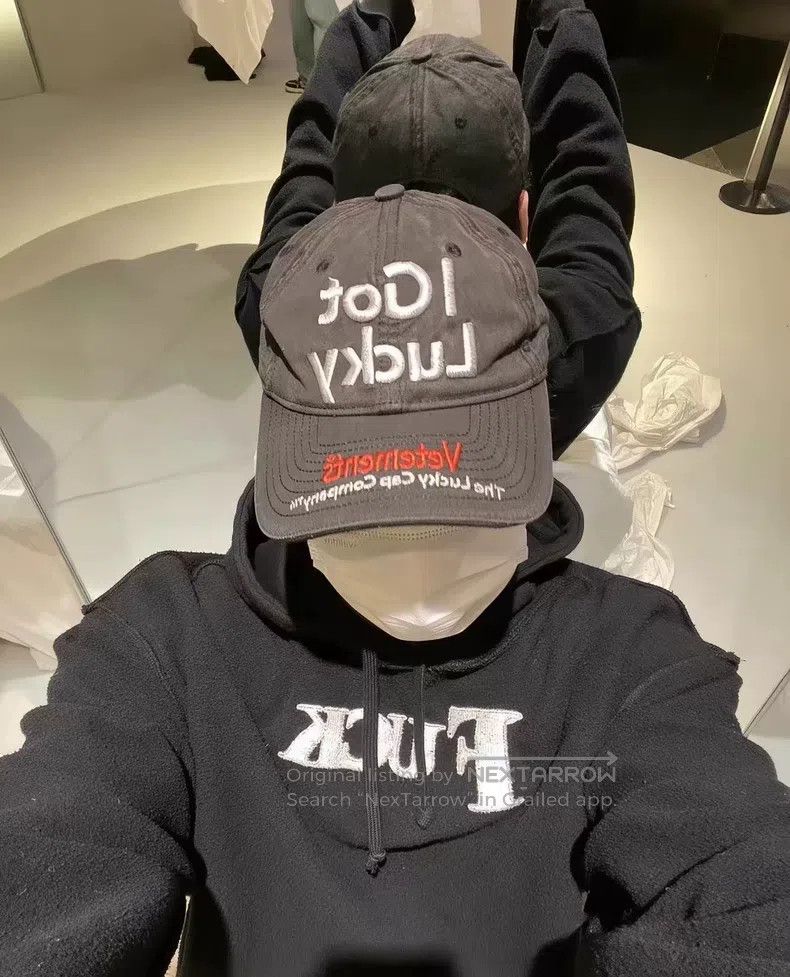 Vetements VETEMENTS Slogan Two-Way Wear Sweatshirt Size US XS / EU 42 / 0 - 9 Thumbnail
