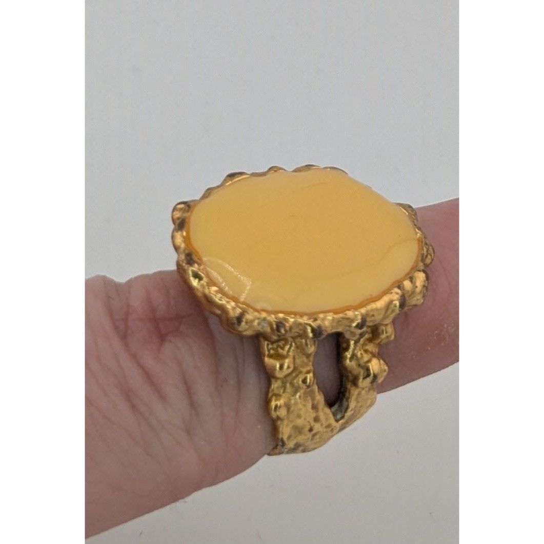Other Vintage Erica Anenberg Yellow Enamel Statement Ring Size 6 W Size ONE SIZE - 14 Thumbnail