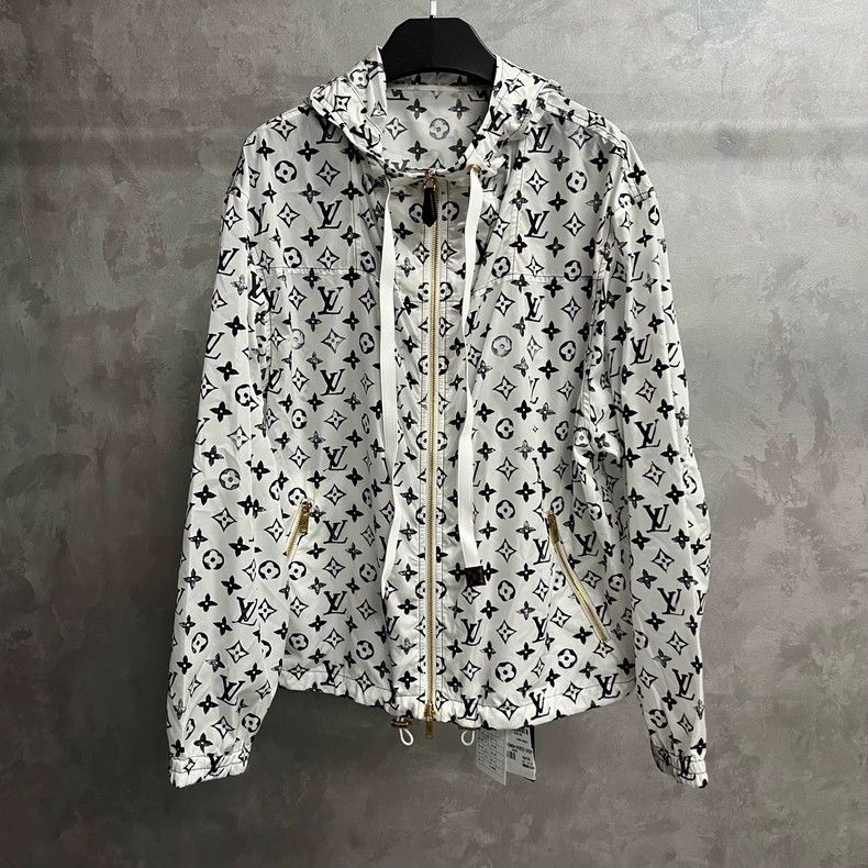 Louis Vuitton Louis Vuitton Full White Logo Hooded Jacket Size US S / EU 44-46 / 1 - 1 Thumbnail