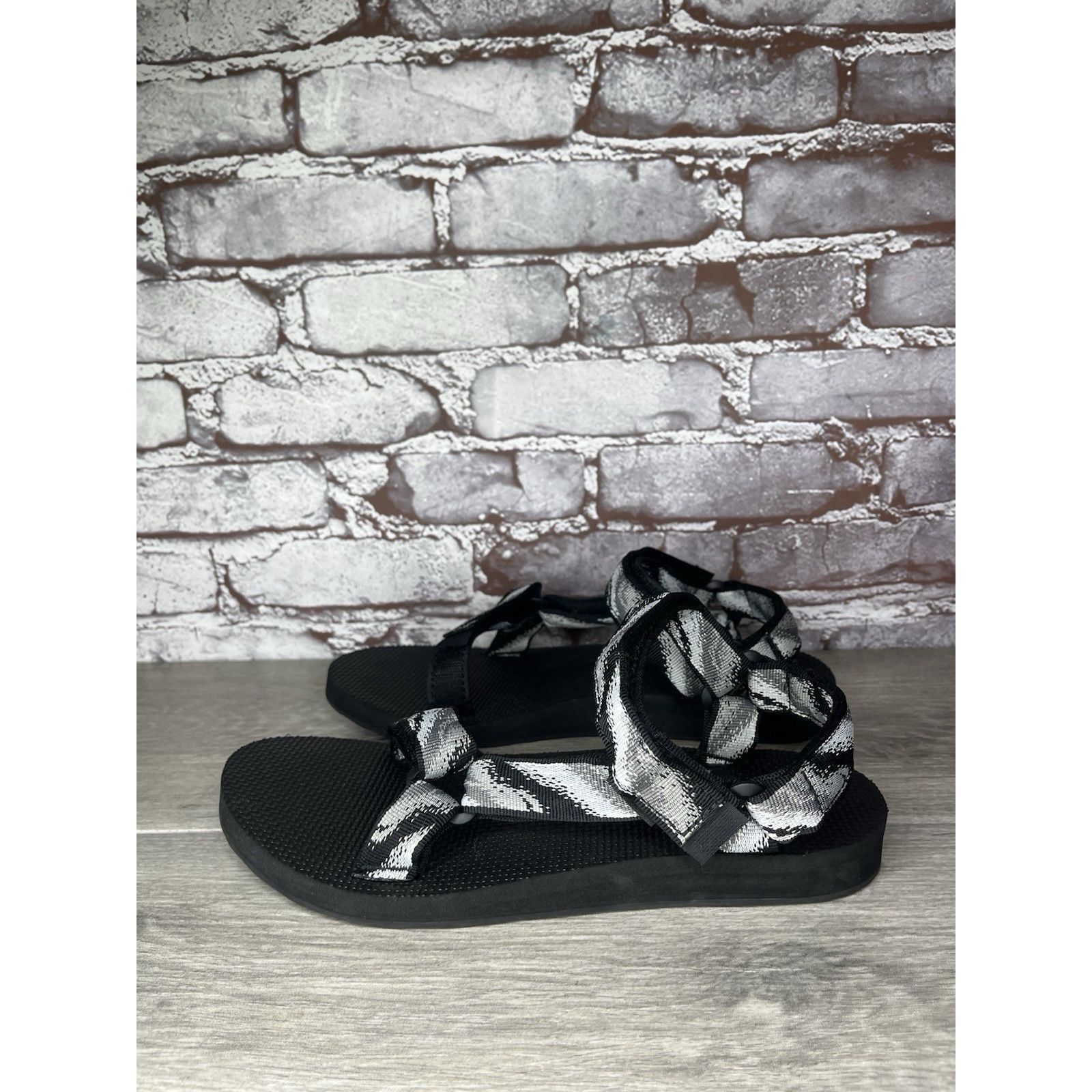 Teva Teva Original Universal Black Gray Back Strap Nylon Sandals Size US 9 / IT 39 - 10 Thumbnail