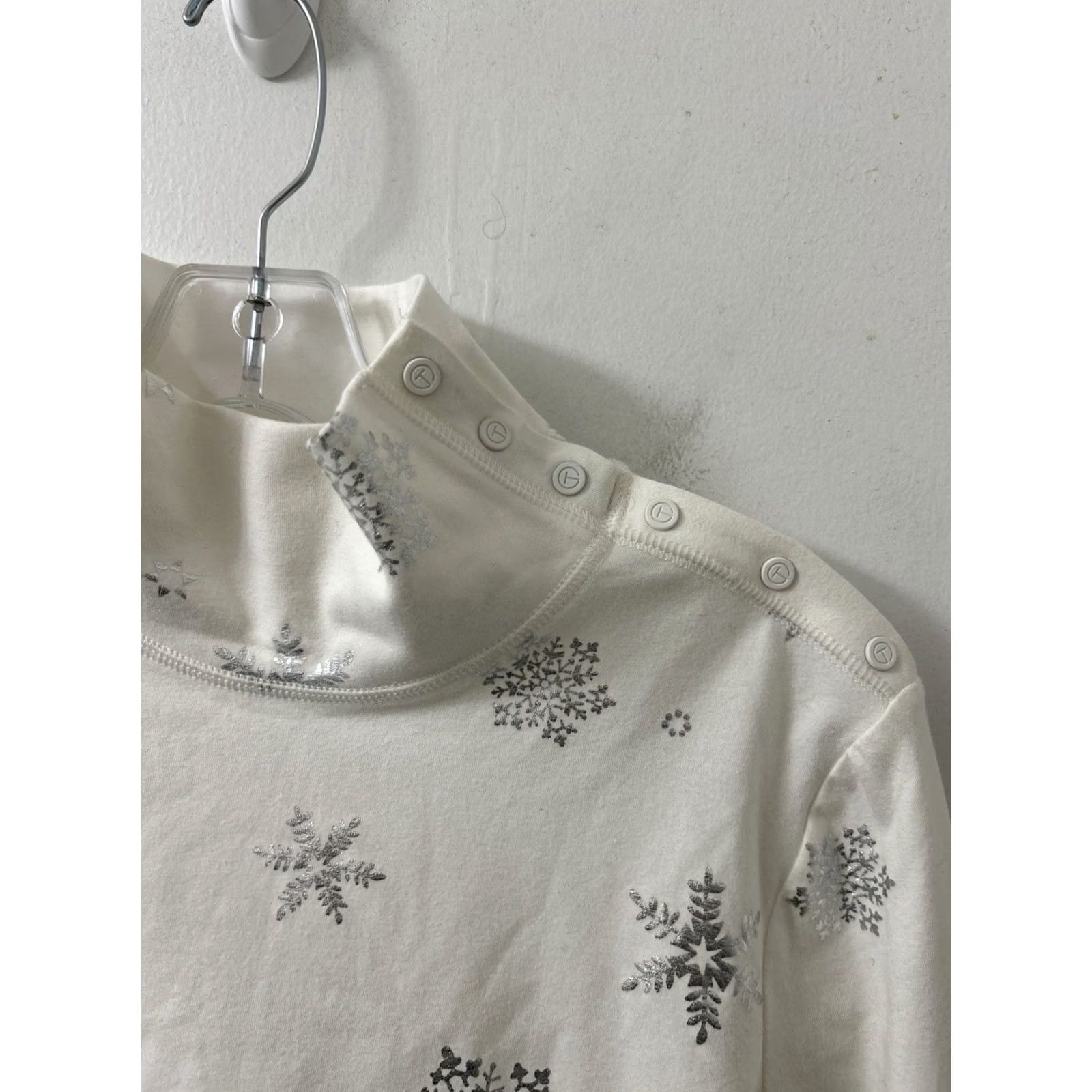 Talbots T by Talbots Top Womens M Ivory Silver Snowflake Button Mock Neck Sweatshirt NWT Size M / US 6-8 / IT 42-44 - 4 Thumbnail