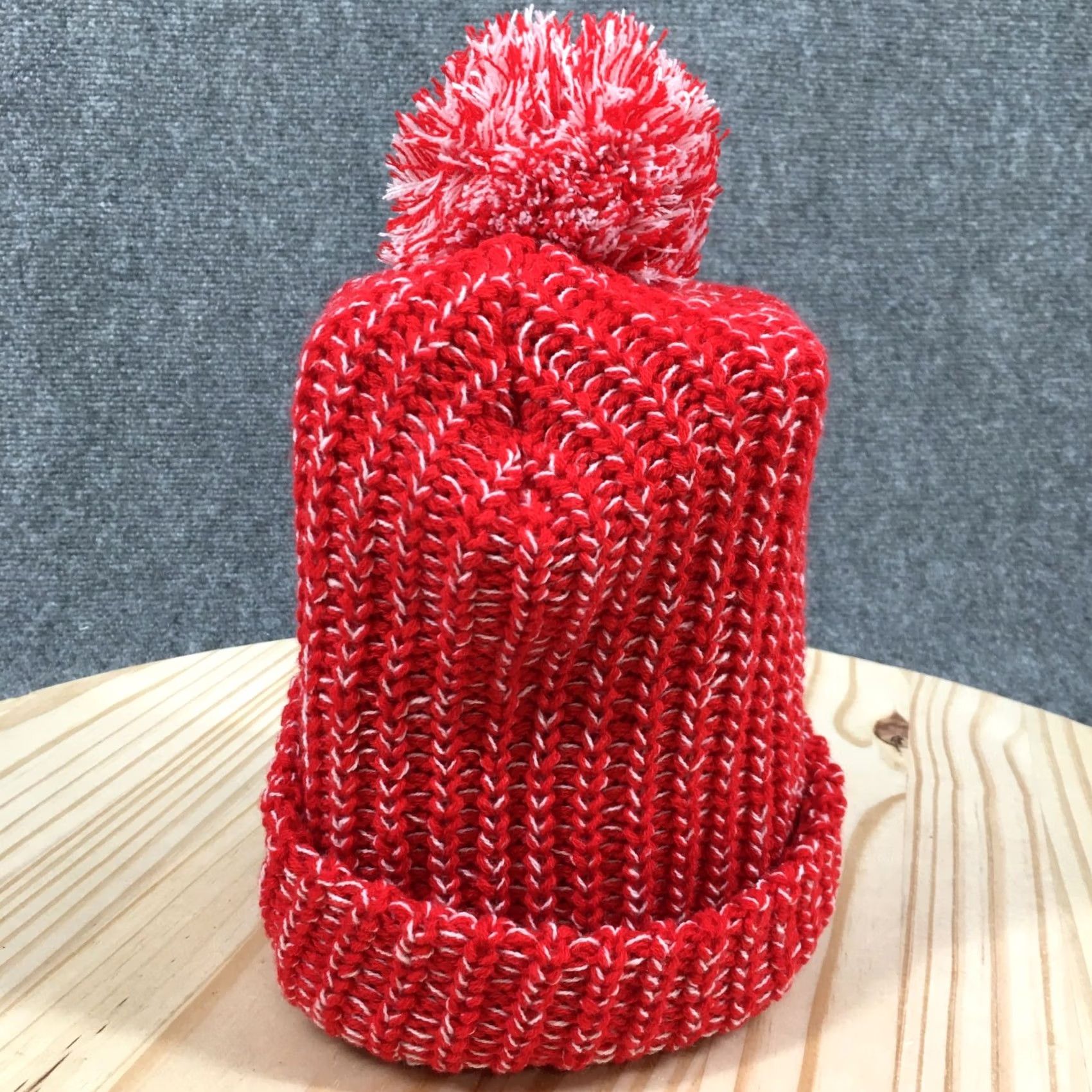 Vintage Womens Red Knitted Beanie Hat One Size AARP Minnesota Winter Pompom Cuffed Size ONE SIZE - 5 Thumbnail