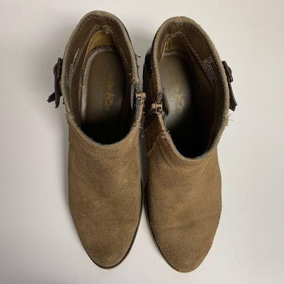 Other Coach and Four Tan Suede Leather Buckle Bootie Size US 7.5 / IT 37.5 - 3 Thumbnail
