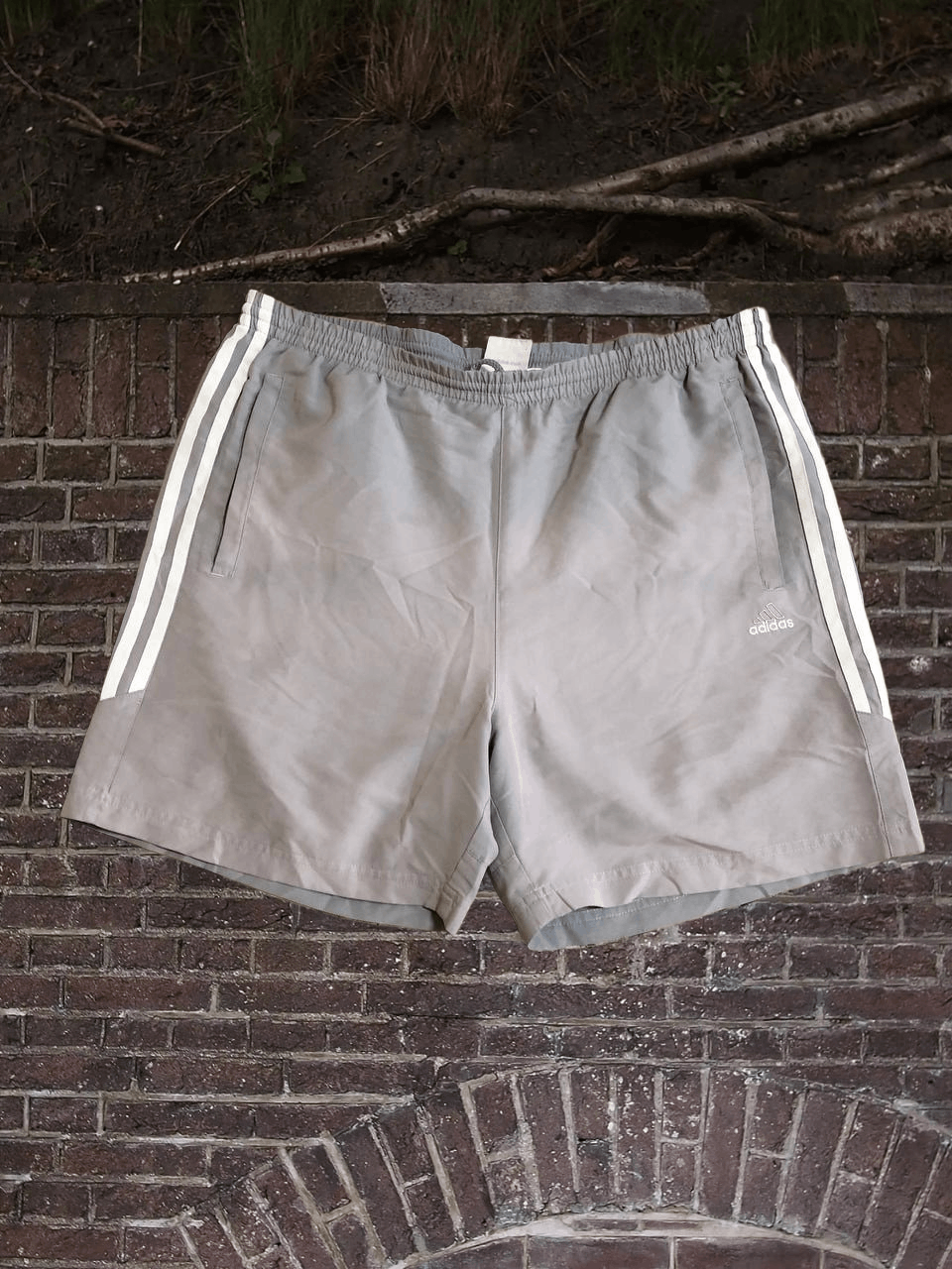 Adidas Adidas Logo Nylon Lightweight Wind Shorts Size US 32 / EU 48 - 1 Thumbnail