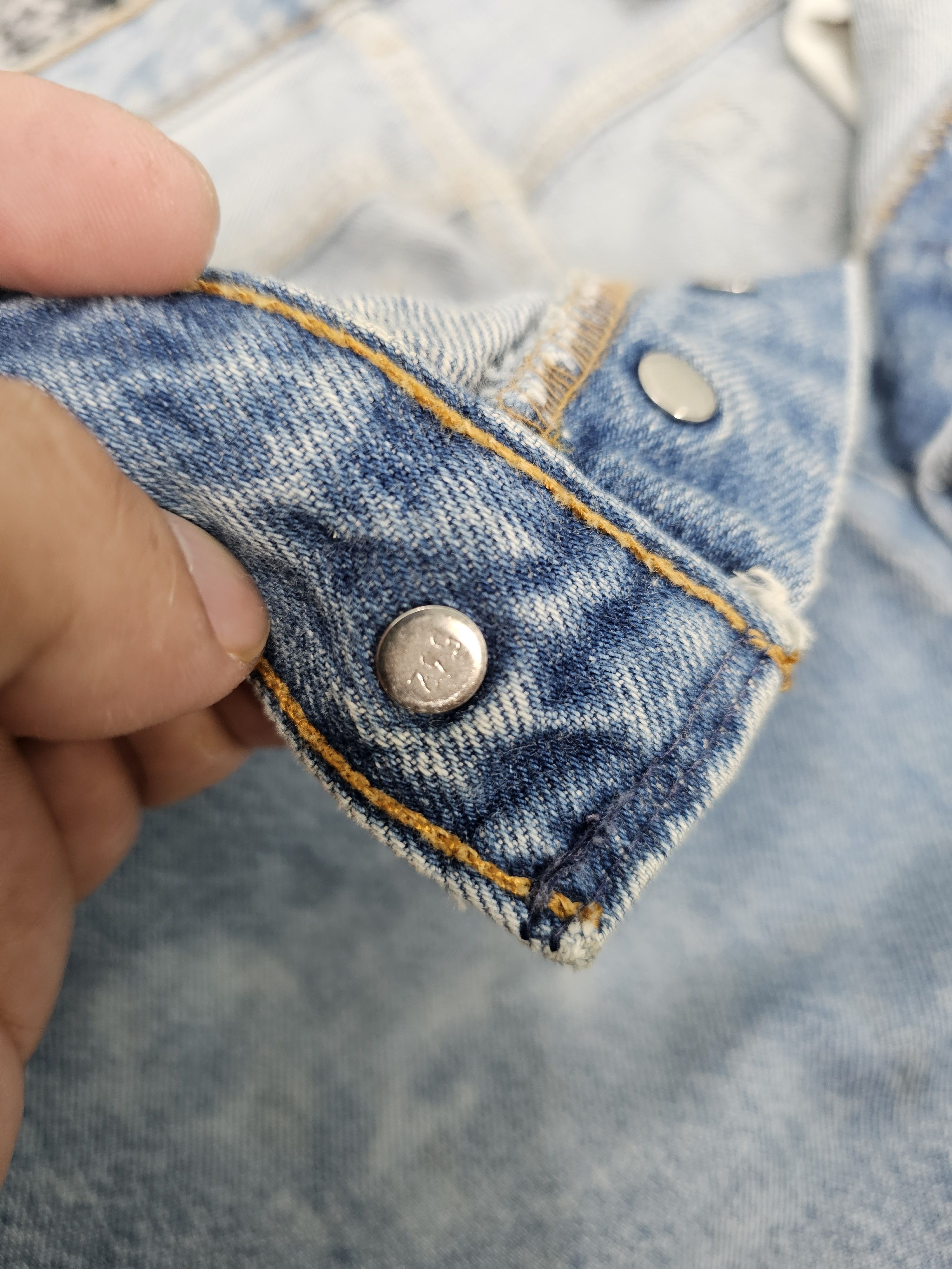 Levi's Vintage Clothing Vtg 90's LEVIS 501 Bleach Faded Blue Jeans Made In USA L0546 Size US 34 / EU 50 - 14 Thumbnail