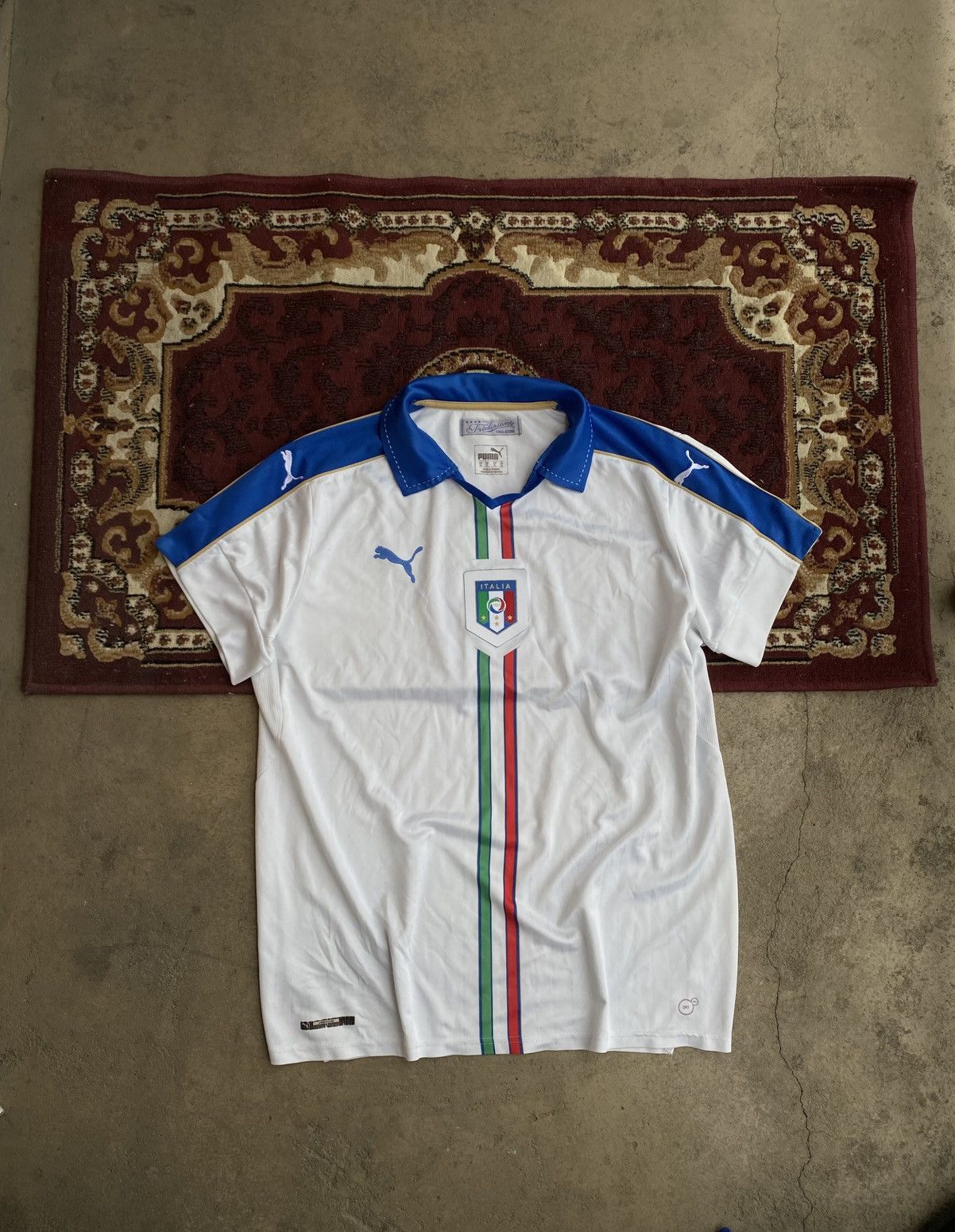 Puma × Vintage Italia Puma Italy 2016/17 football shirt jersey XL soccer Size US XL / EU 56 / 4 - 1 Thumbnail