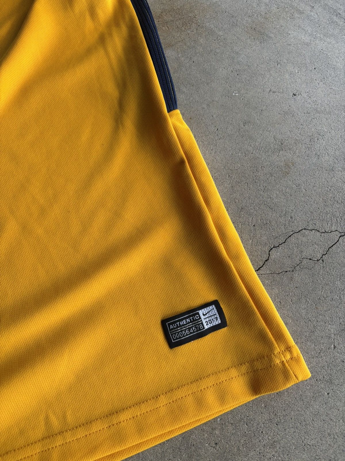 Other Vintage 2017/18 Atletico Madrid Away Jersey Number 15 Size US M / EU 48-50 / 2 - 4 Thumbnail