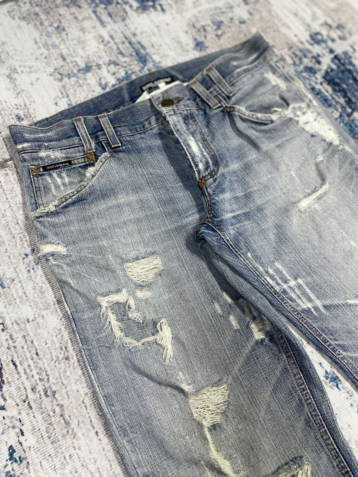 Dolce & Gabbana SS04 DOLCE&GABBANA DAVID BECKHAM DISTRESSED LIGHT WASH JEANS Size US 35 - 4 Thumbnail