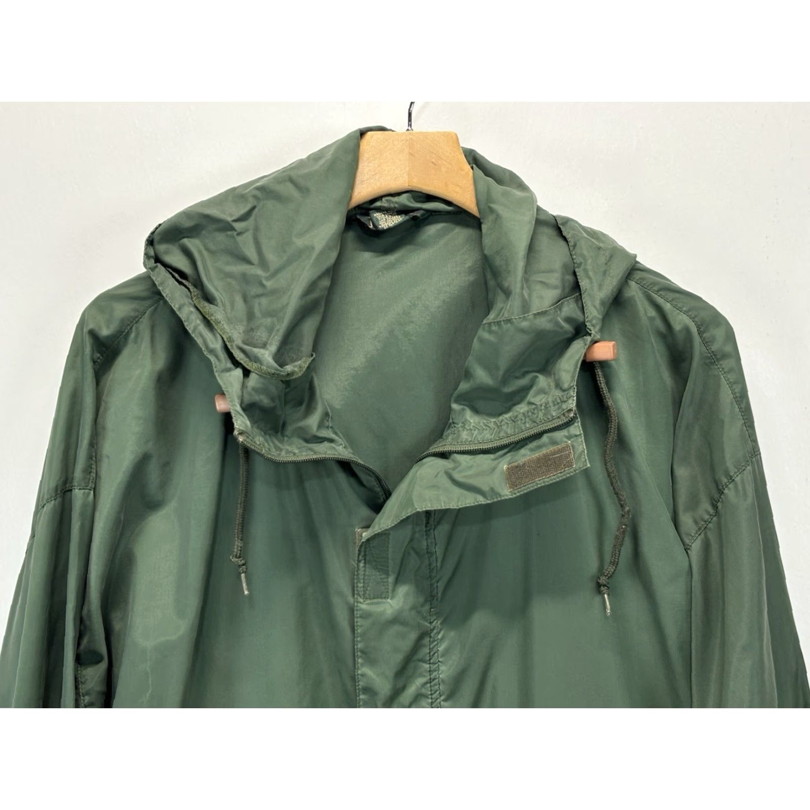 J.Crew VINTAGE J.CREW OARSMAN WINDBREAKER JACKET Large Green Nylon Hood 90s Mens Size US L / EU 52-54 / 3 - 2 Thumbnail