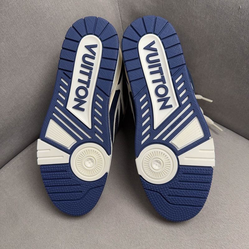 Louis Vuitton Louis Vuitton Stylish Navy Casual Sneakers -2505 Size US 9.5 / EU 42-43 - 2 Thumbnail