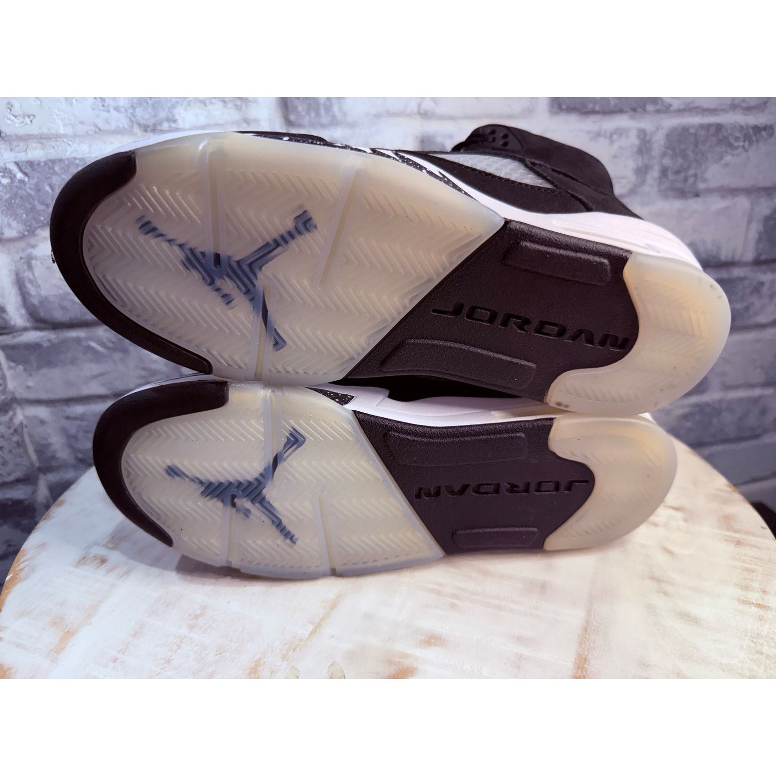 Jordan Brand Jordan 5 Retro Moonlight Oreo Size 7 Size US 7 / EU 40 - 8 Thumbnail
