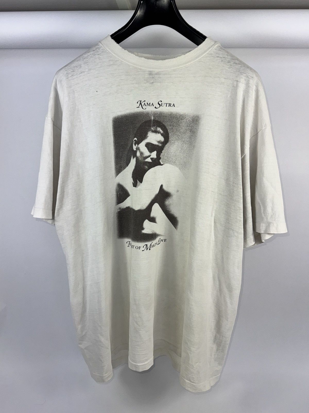 Vintage VINTAGE KAMA SUTRA T-SHIRT Size US XL / EU 56 / 4 - 1 Thumbnail