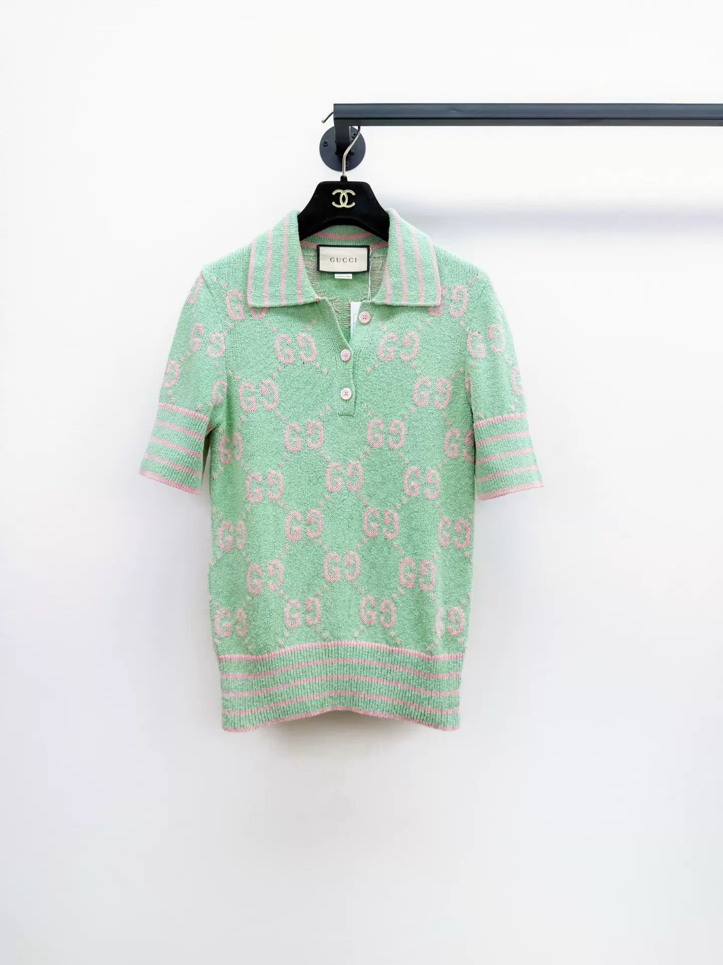 Gucci Gucci Allover Print Knit Tee S (86-90) Worn 2-3x Size S / US 4 / IT 40 - 1 Thumbnail