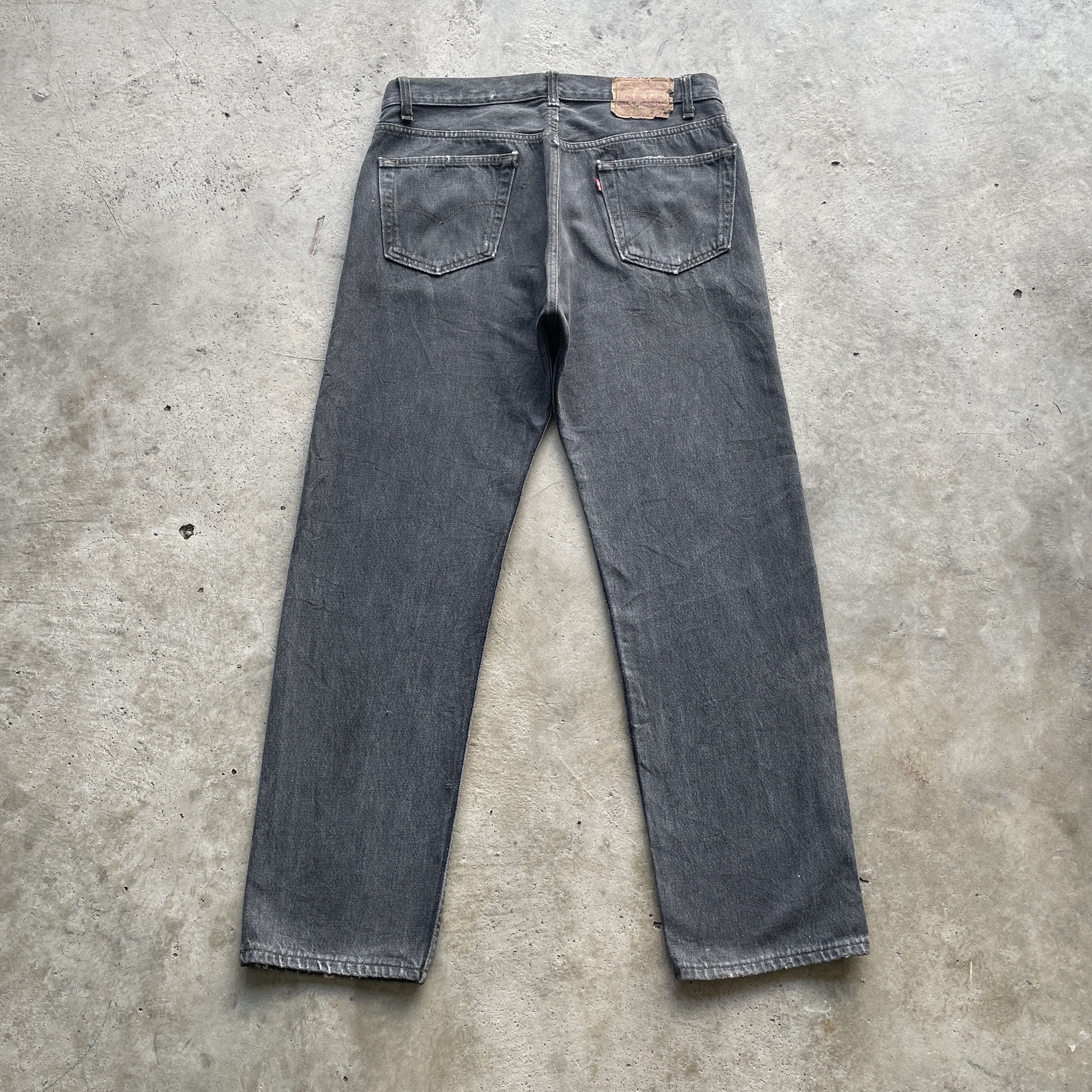 Levi's Vintage Clothing 90s VINTAGE LEVI’S 501 BLACK FADED PANTS JEANS USA W34x29 Size US 34 / EU 50 - 12 Thumbnail