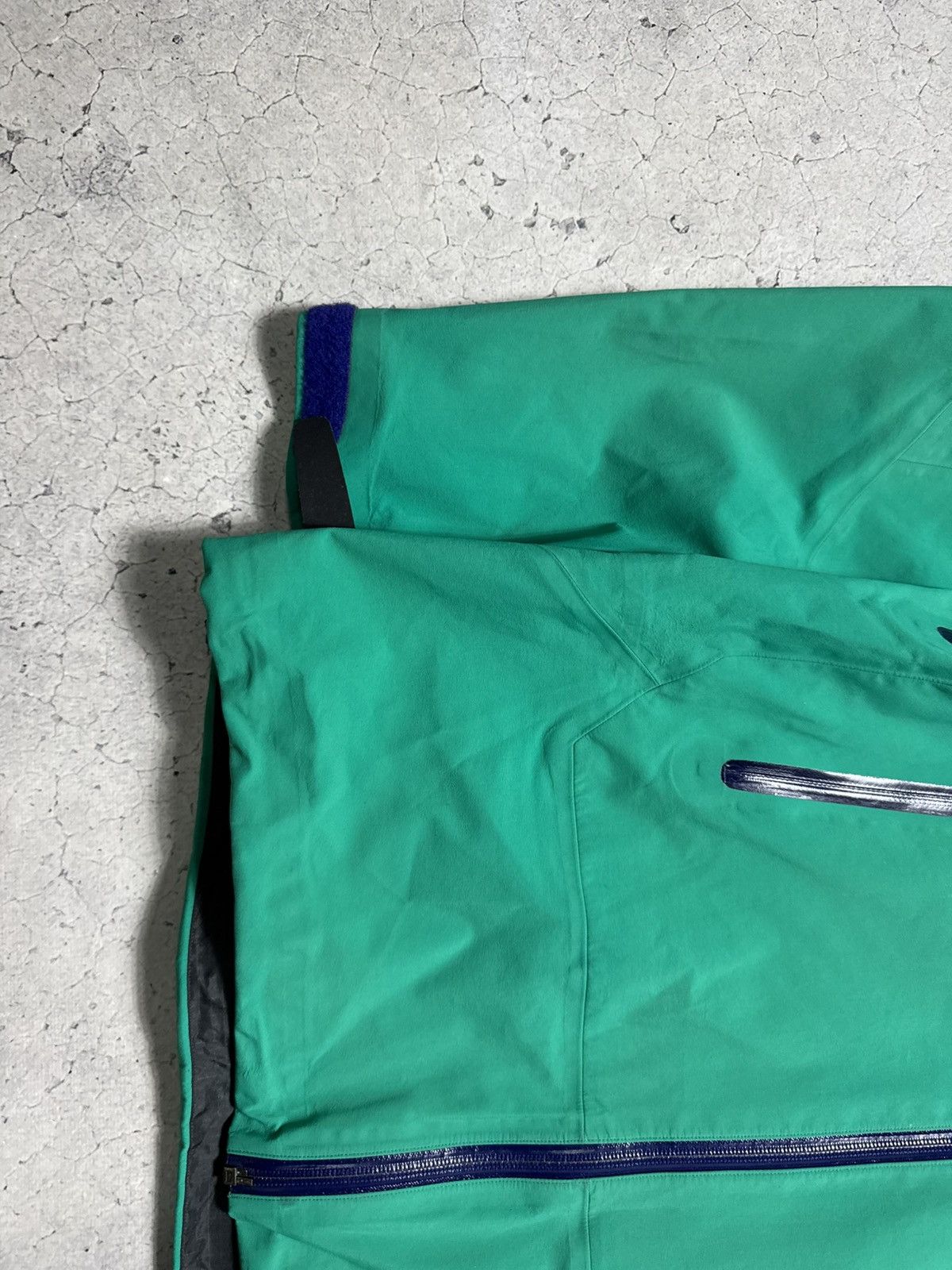 Arc'teryx Arcteryx Gore-Tex Nylon Windbreakers Jacket Outdoor Size M Size US M / EU 48-50 / 2 - 2 Thumbnail