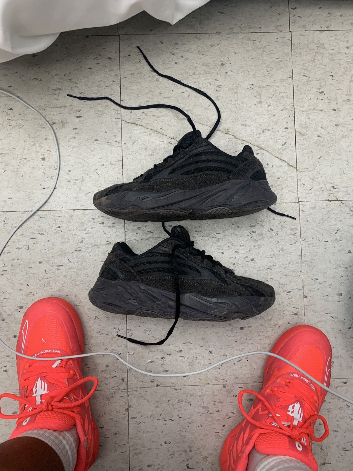 Yeezy 700 V2