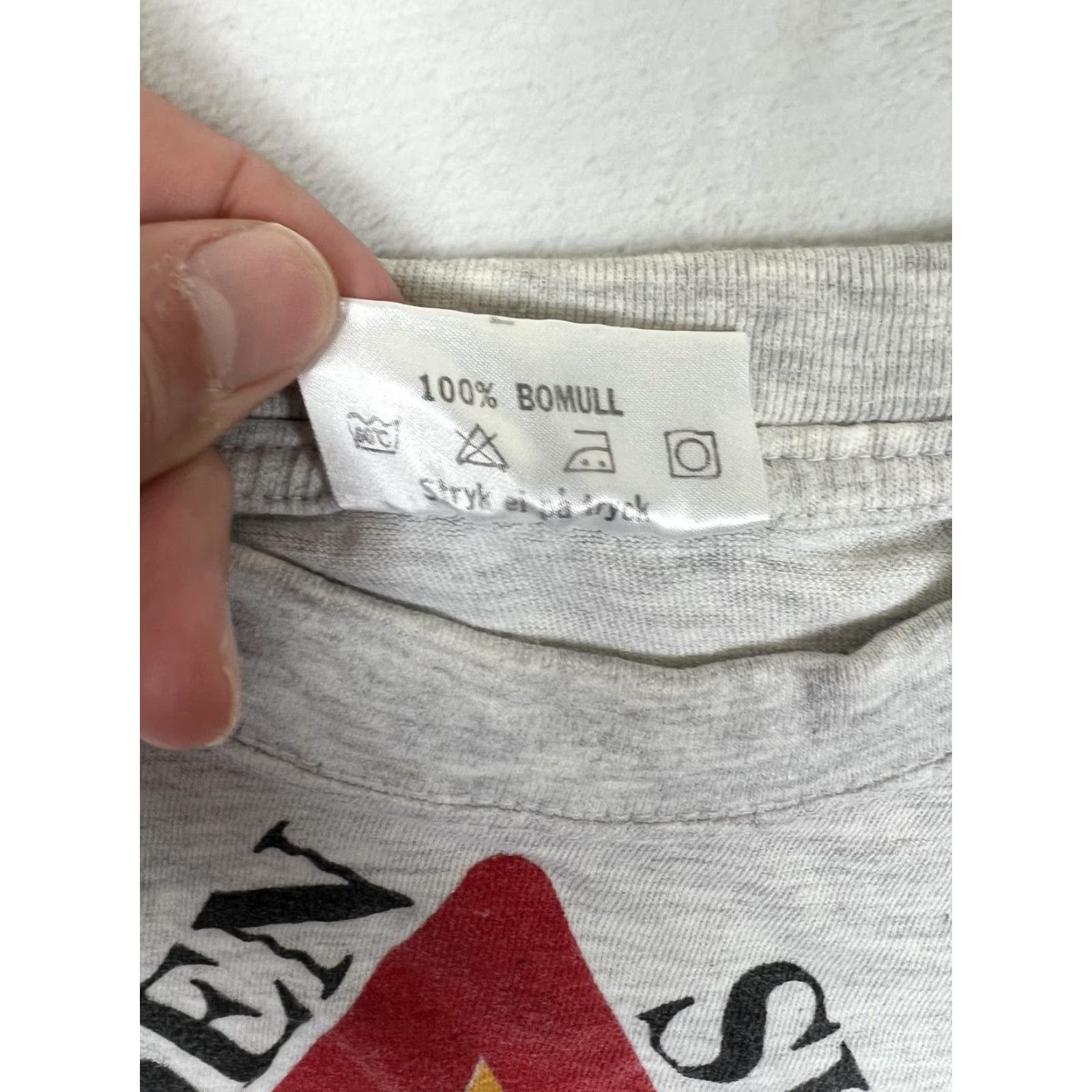 Vintage VINTAGE Sweden Moose Road Sign T-Shirt Mens Large Gray Graphic Print Short Sleeve Crew Neck Travel Souvenir Mens Size US L / EU 52-54 / 3 - 5 Thumbnail