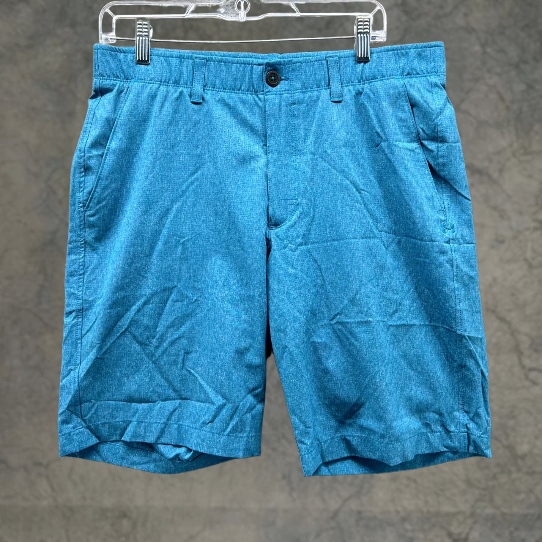Under Armour Under Armour Shorts Men 36 Blue Chino Flat Loose Heatgear Golf Knit Heather Casual Travel 9 In Inseam Slim Regular Pocket Men Size US 36 / EU 52 - 1 Thumbnail