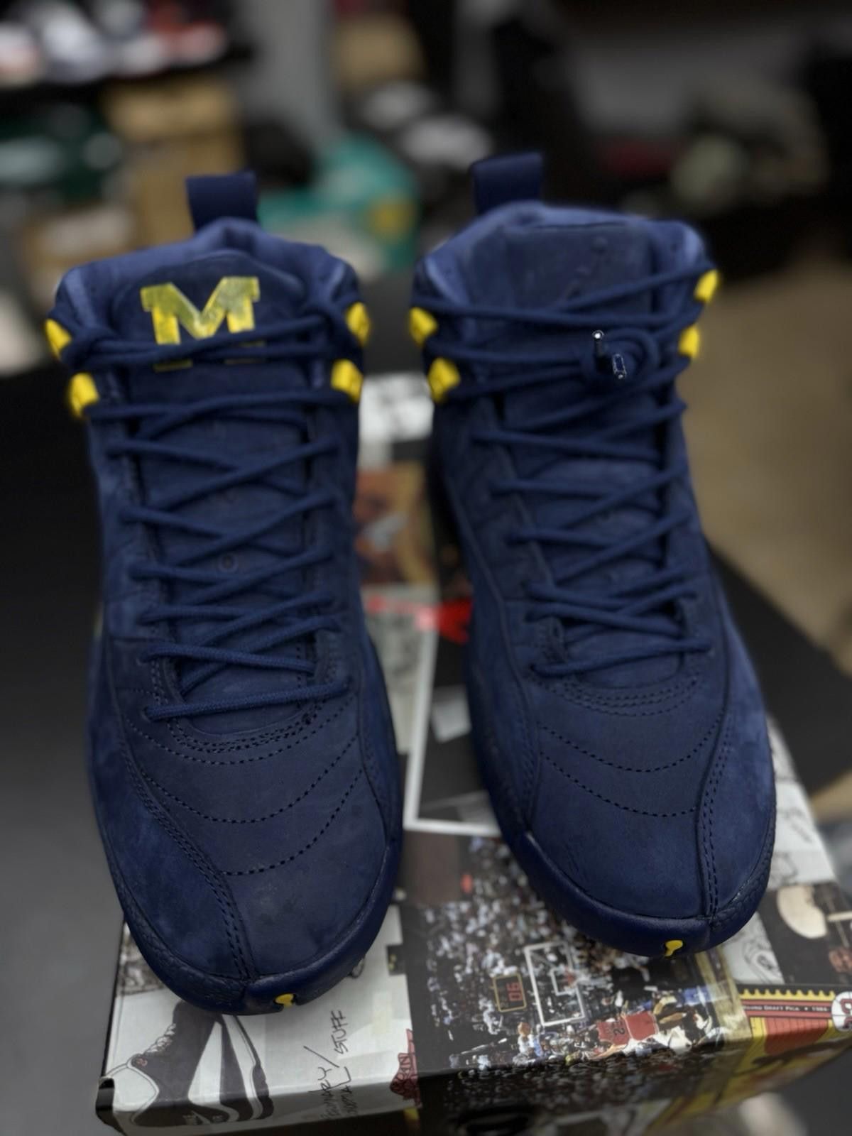 Jordan Brand Nike Air Jordan 12 Retro Michigan BQ3180-407 Men’s Size 8 Size US 8 / EU 41 - 5 Thumbnail