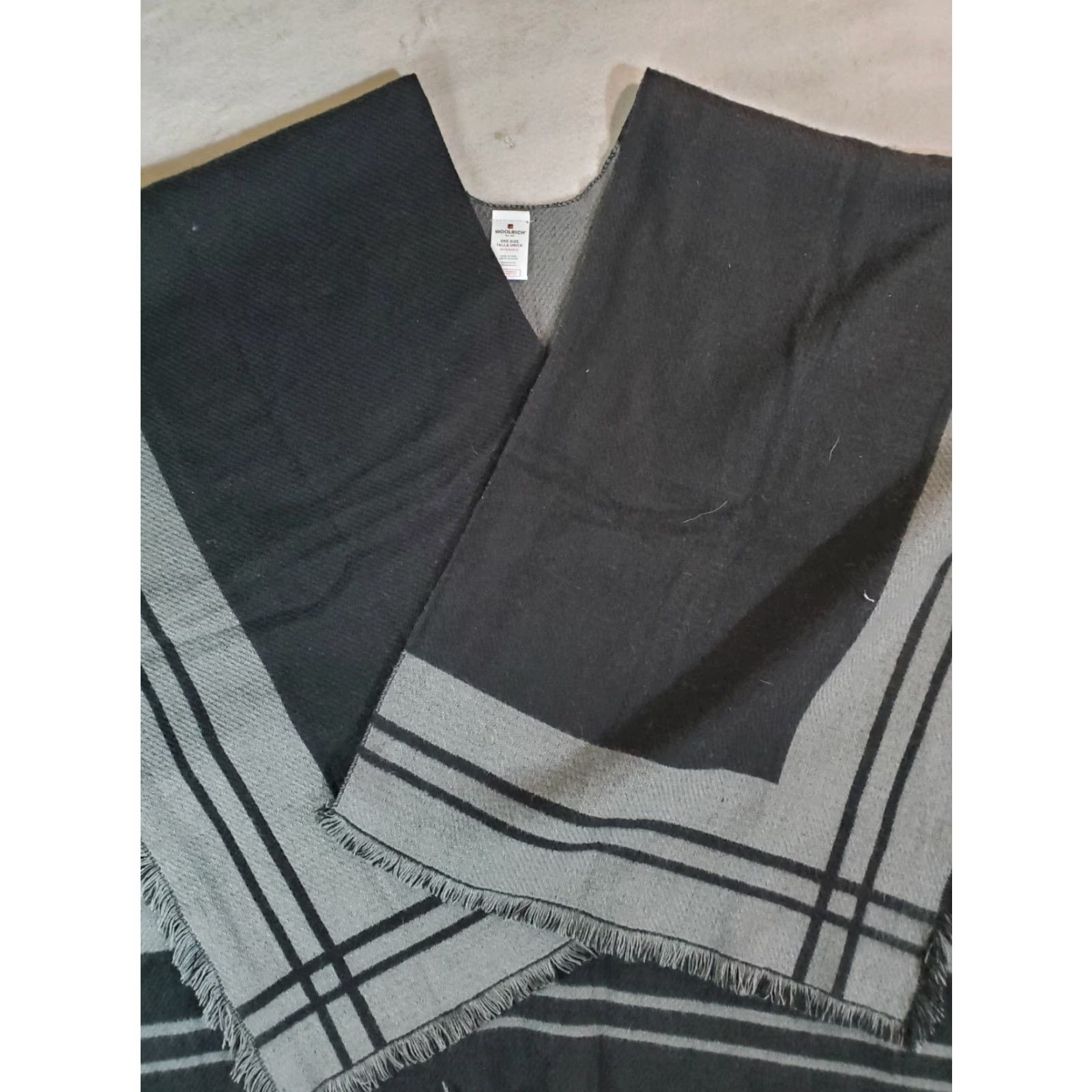 Vintage Woolrich Cape Womens One Size Black Shawl Reversible Blanket Fleece Wrap Classic Cozy Size ONE SIZE - 2 Thumbnail