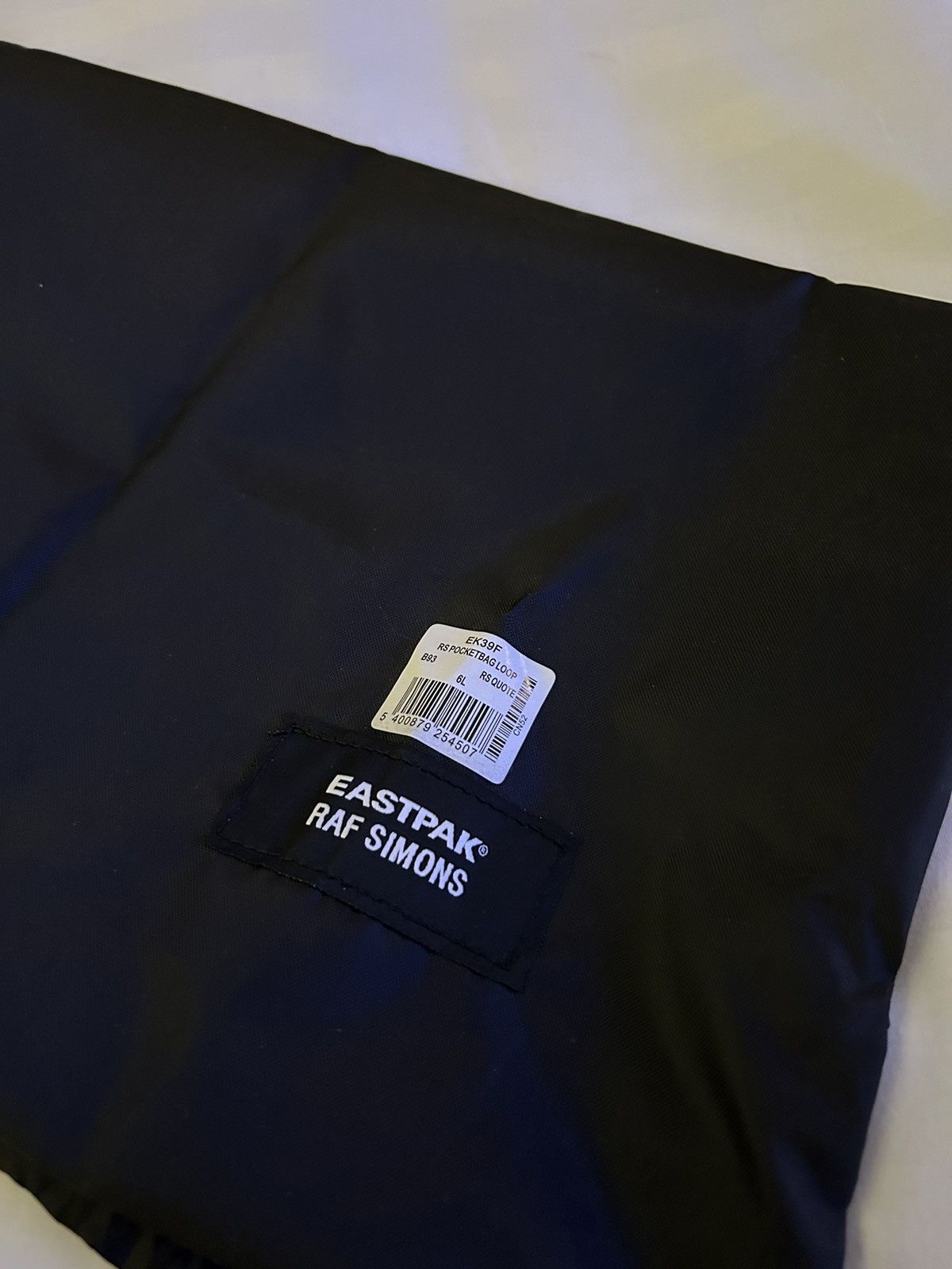 Eastpak × Raf Simons Raf Simons x Eastpak Loop Quote Pocket Bag Size ONE SIZE - 7 Thumbnail