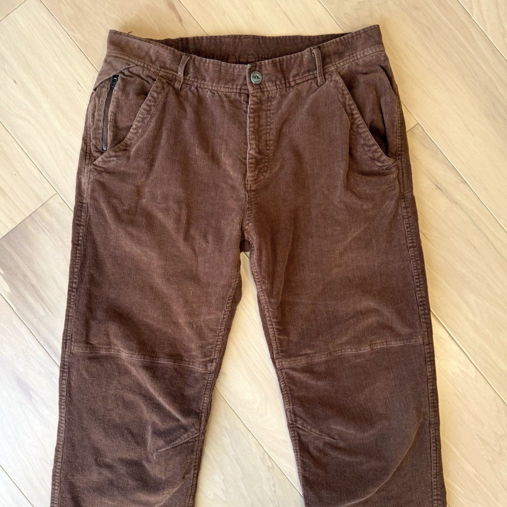 Vintage Stio Rivet Corduroy Pants 36 Brown Casual Straight Leg Men Regular 36 Khakis Corduroy Logo Vintage? No (avoid). Size US 36 / EU 52 - 3 Thumbnail
