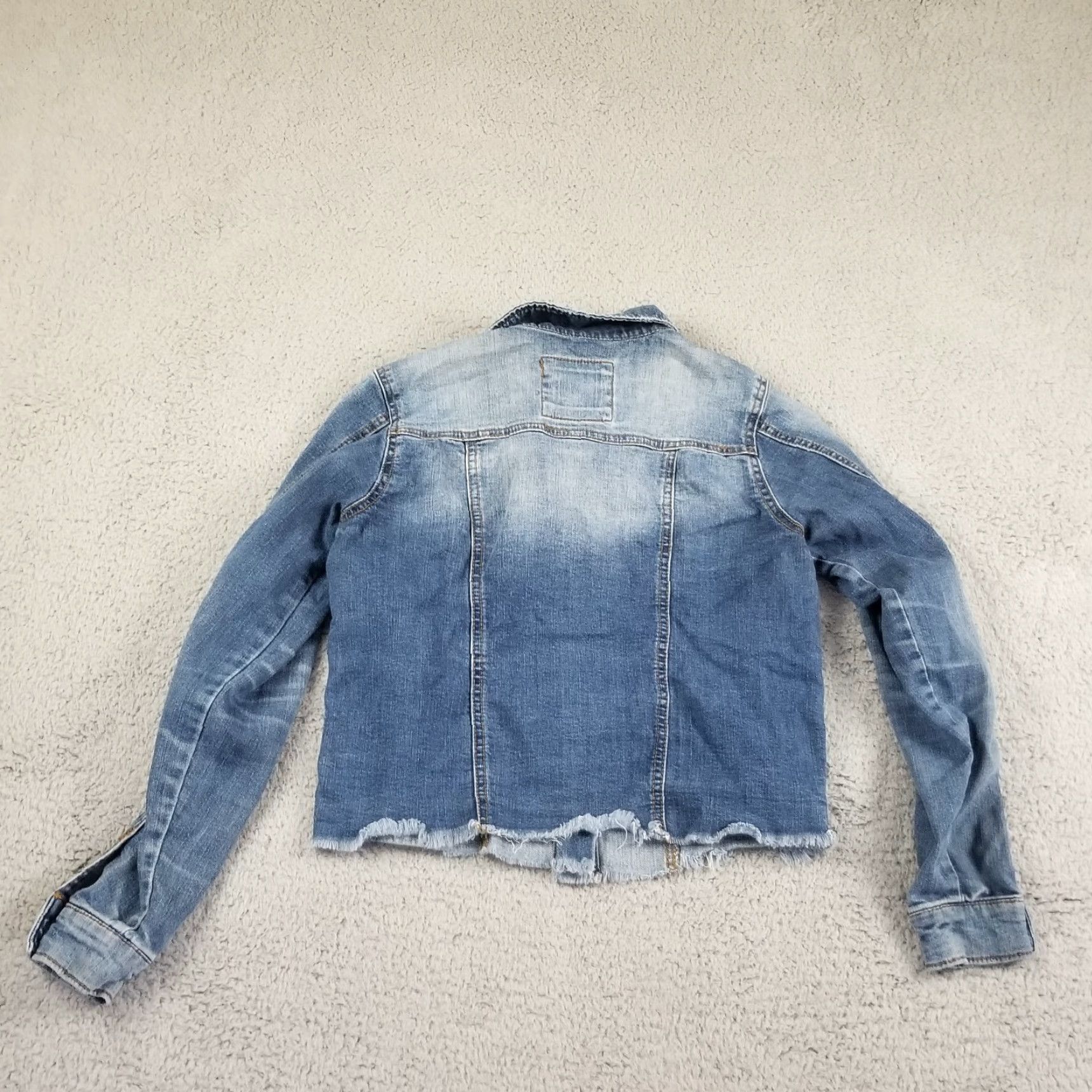 Denime VINTAGE Mudd Jacket Womens Small Blue Long Sleeve Denim Trucker Distressed Hem 90s Grunge Womens Small Blue Denim Jacket Size S / US 4 / IT 40 - 6 Thumbnail