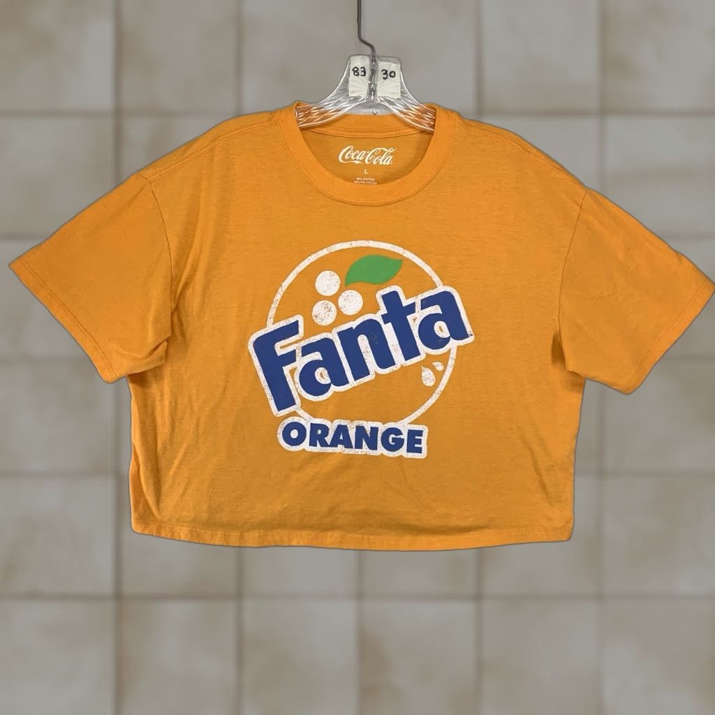 Vintage Women's Fanta Graphic Orange T Shirt Large Super Thin Lightweight Cropped Size L / US 10 / IT 46 - 1 Thumbnail