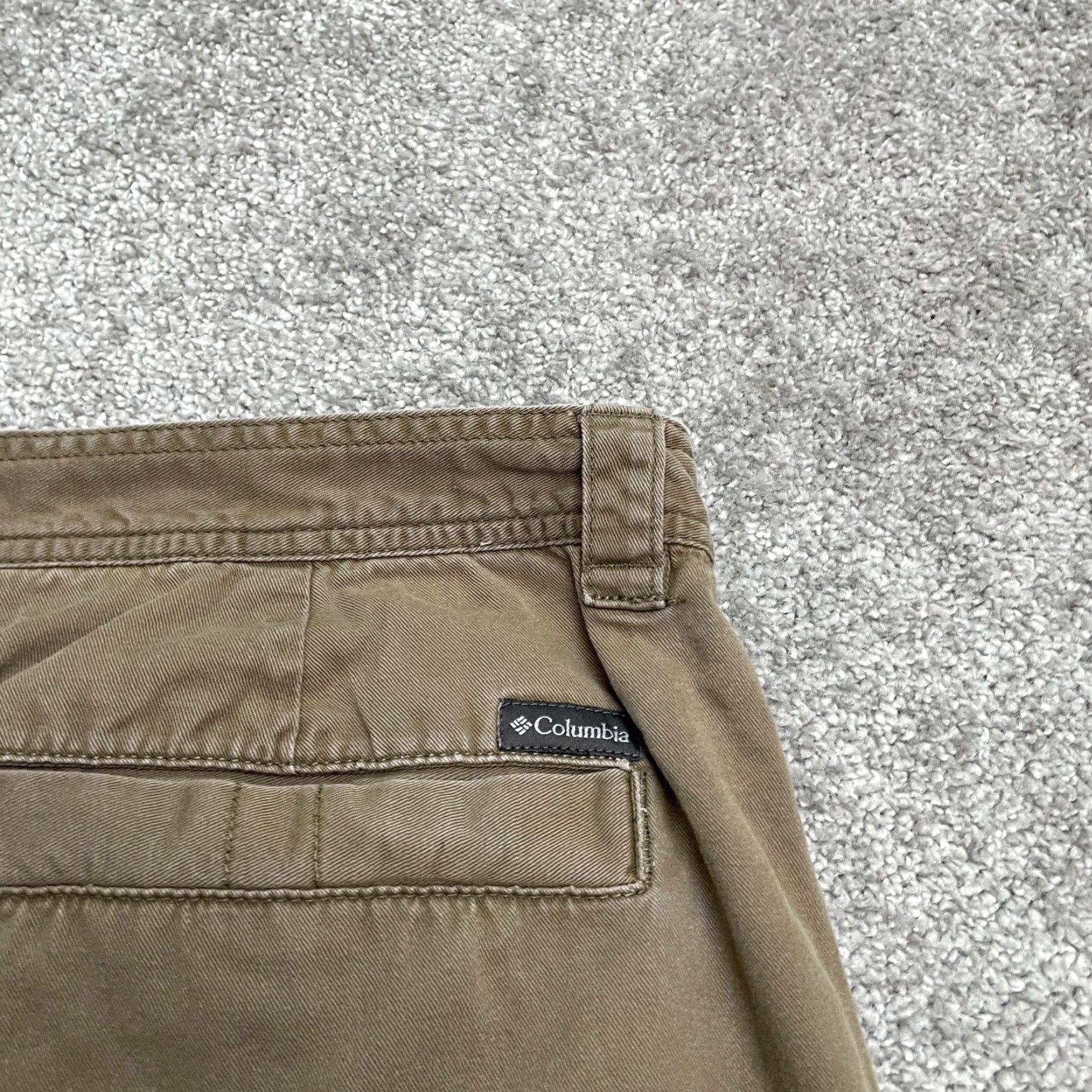 Vintage Columbia Shorts Cargo Cotton Brown 40x10 Pockets Omni Shade Casual Outdoor Mens Size US 40 / EU 56 - 3 Thumbnail