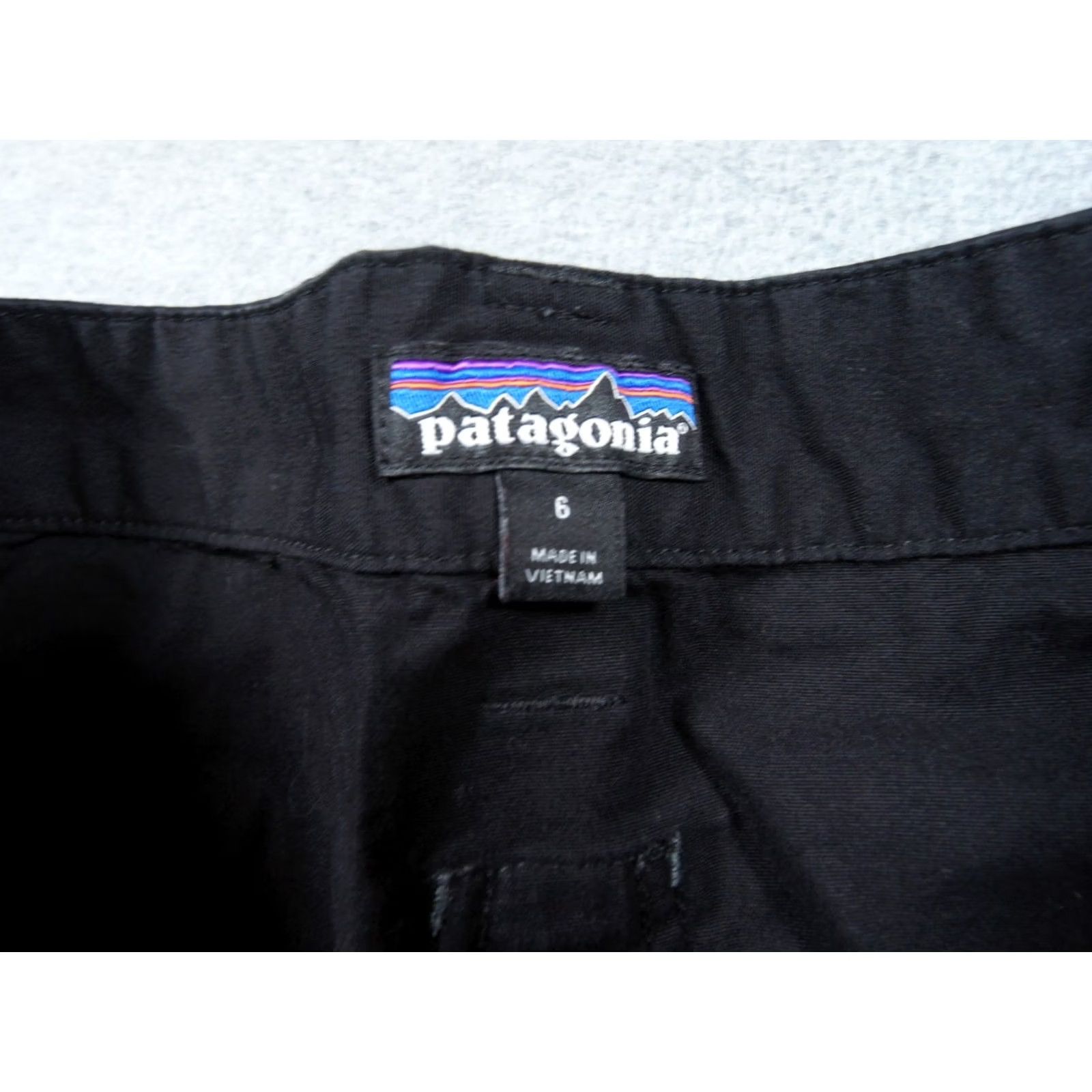 Patagonia Patagonia Pants Womens 6 Black Capri Cargo Vegna Rock Outdoors Ladies Hike Size 28" / US 6 / IT 42 - 6 Thumbnail